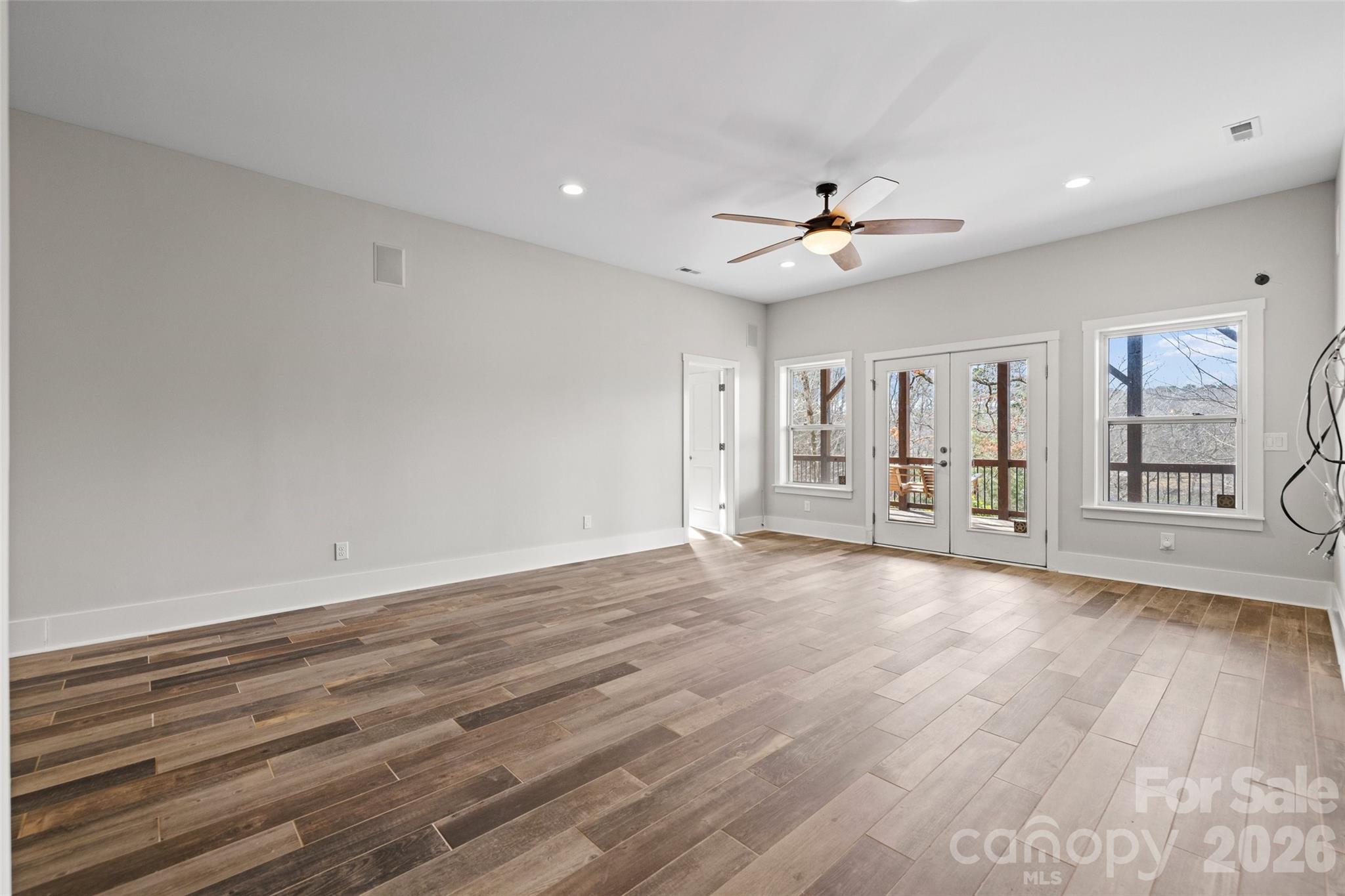 12039 Spinnaker Drive — Tega Cay