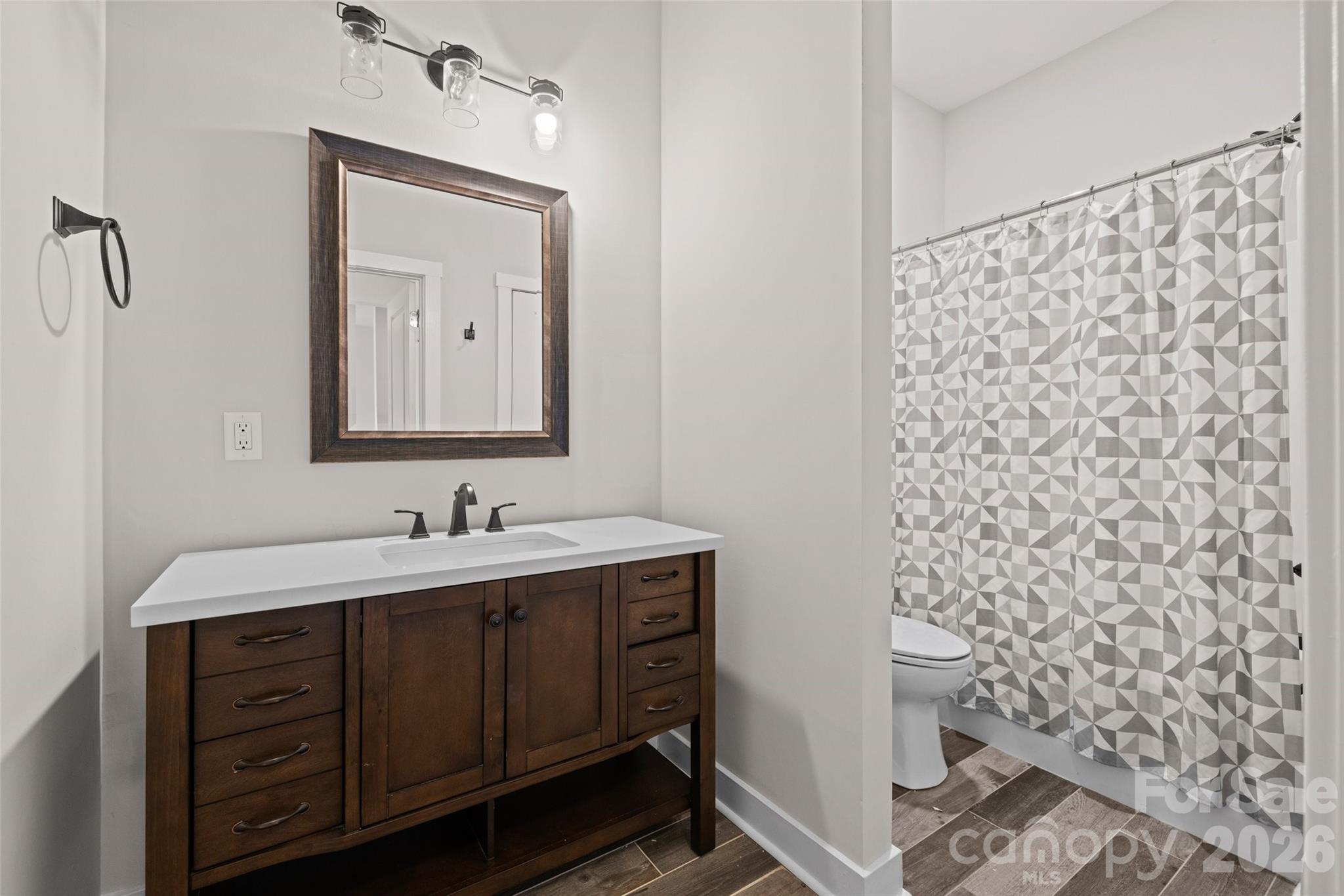 12039 Spinnaker Drive — Tega Cay