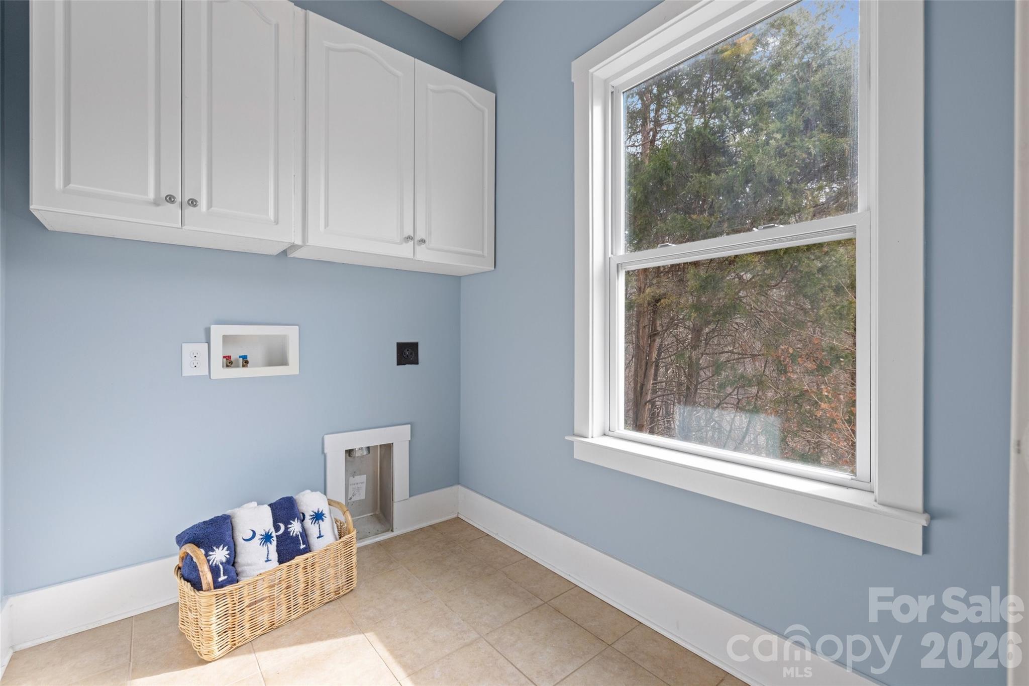 12039 Spinnaker Drive — Tega Cay