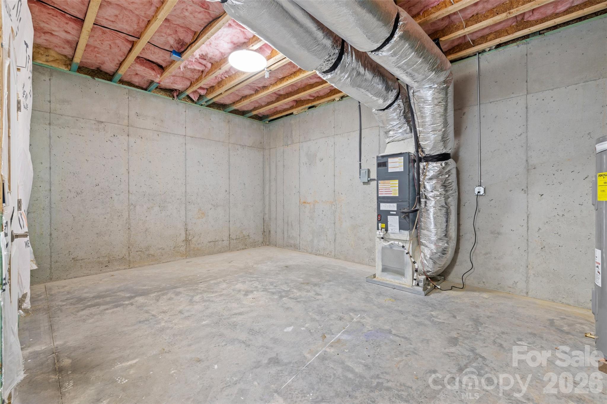 12039 Spinnaker Drive — Tega Cay