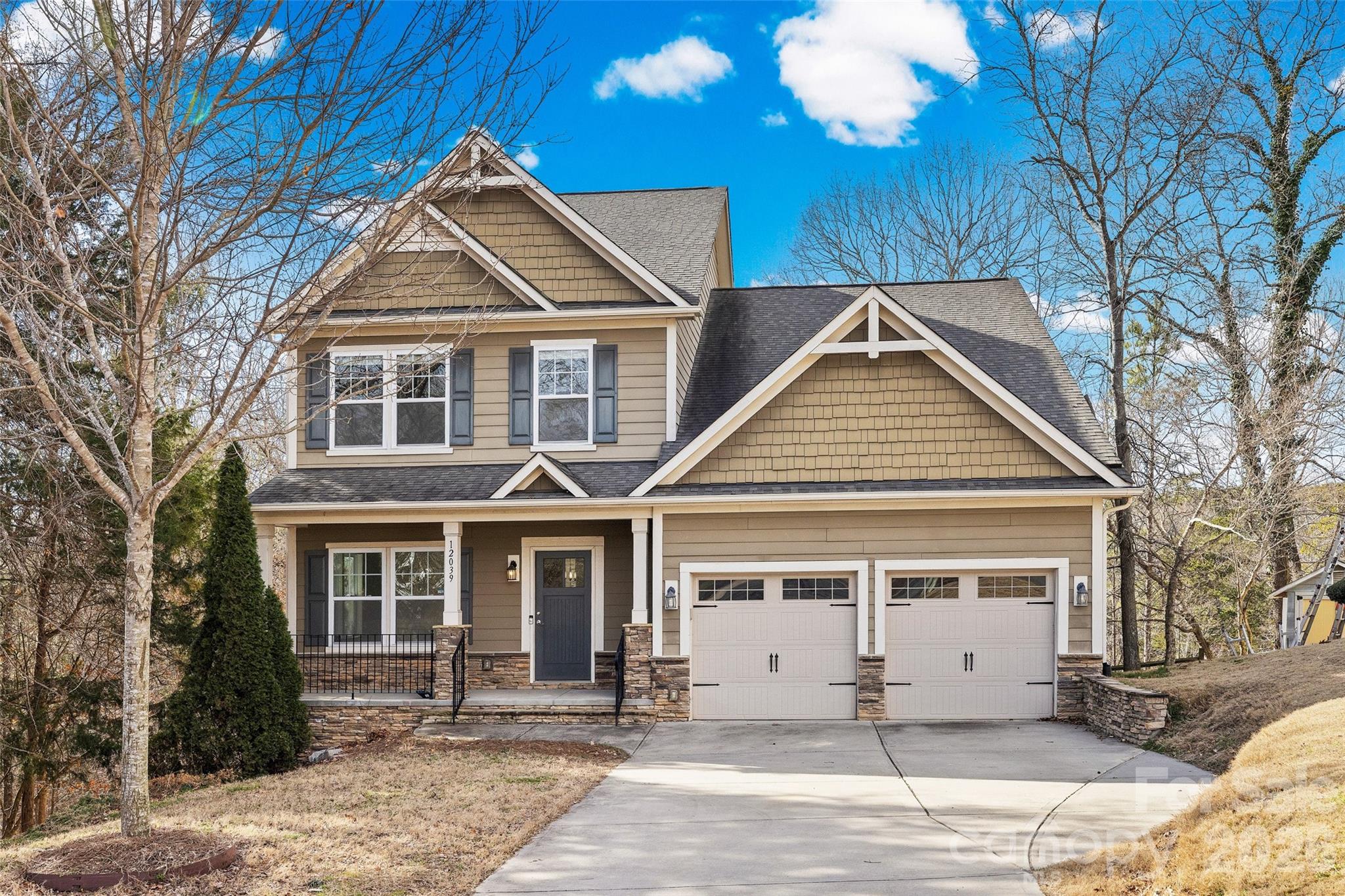12039 Spinnaker Drive — Tega Cay
