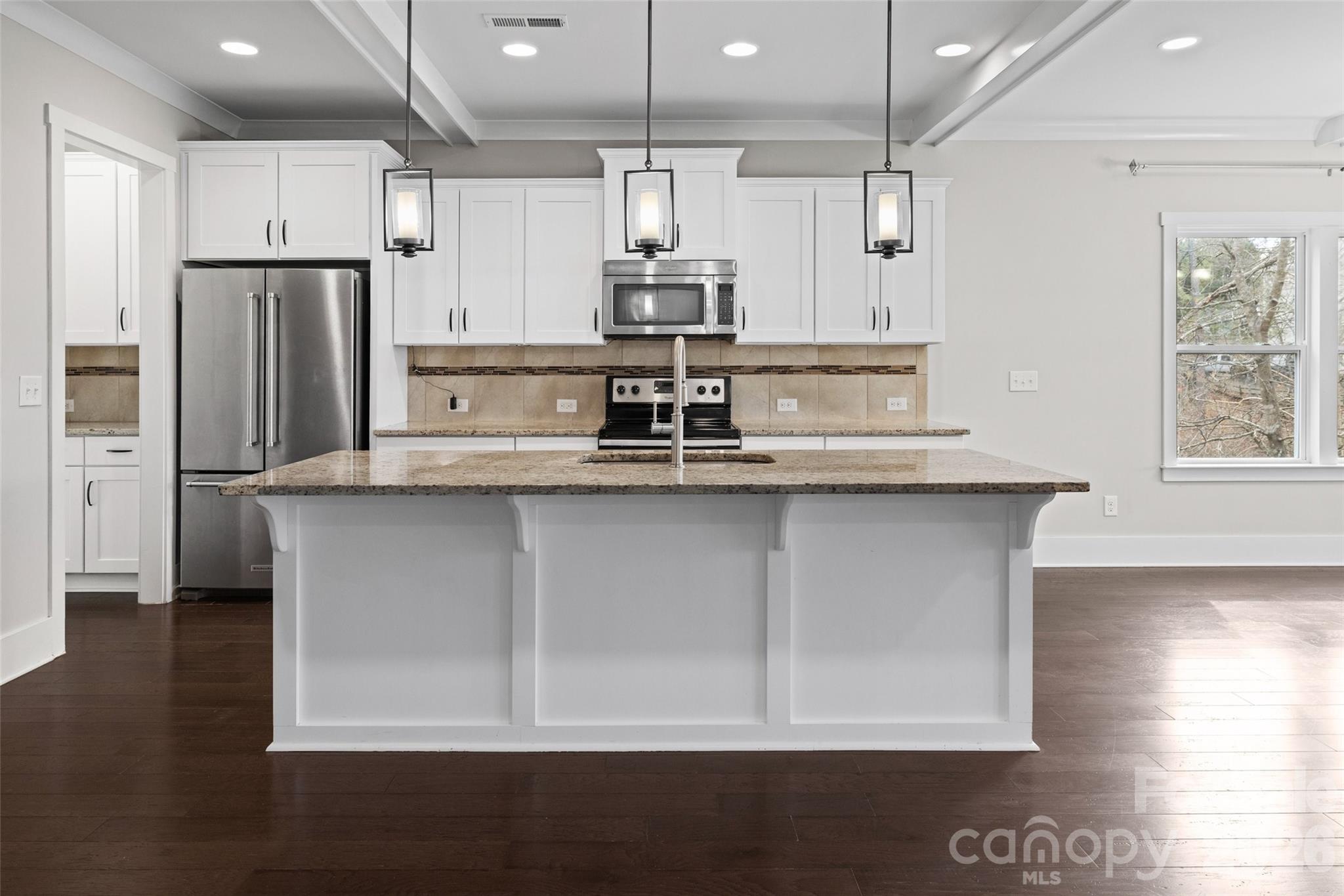 12039 Spinnaker Drive — Tega Cay
