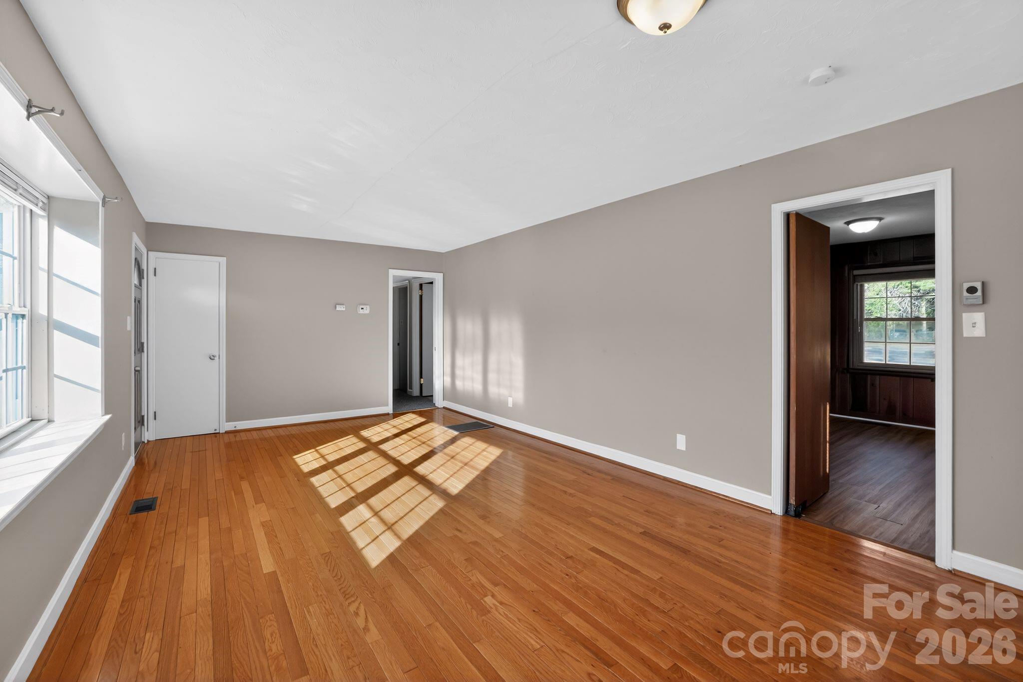 212 N Pine Lake Drive — Spartanburg