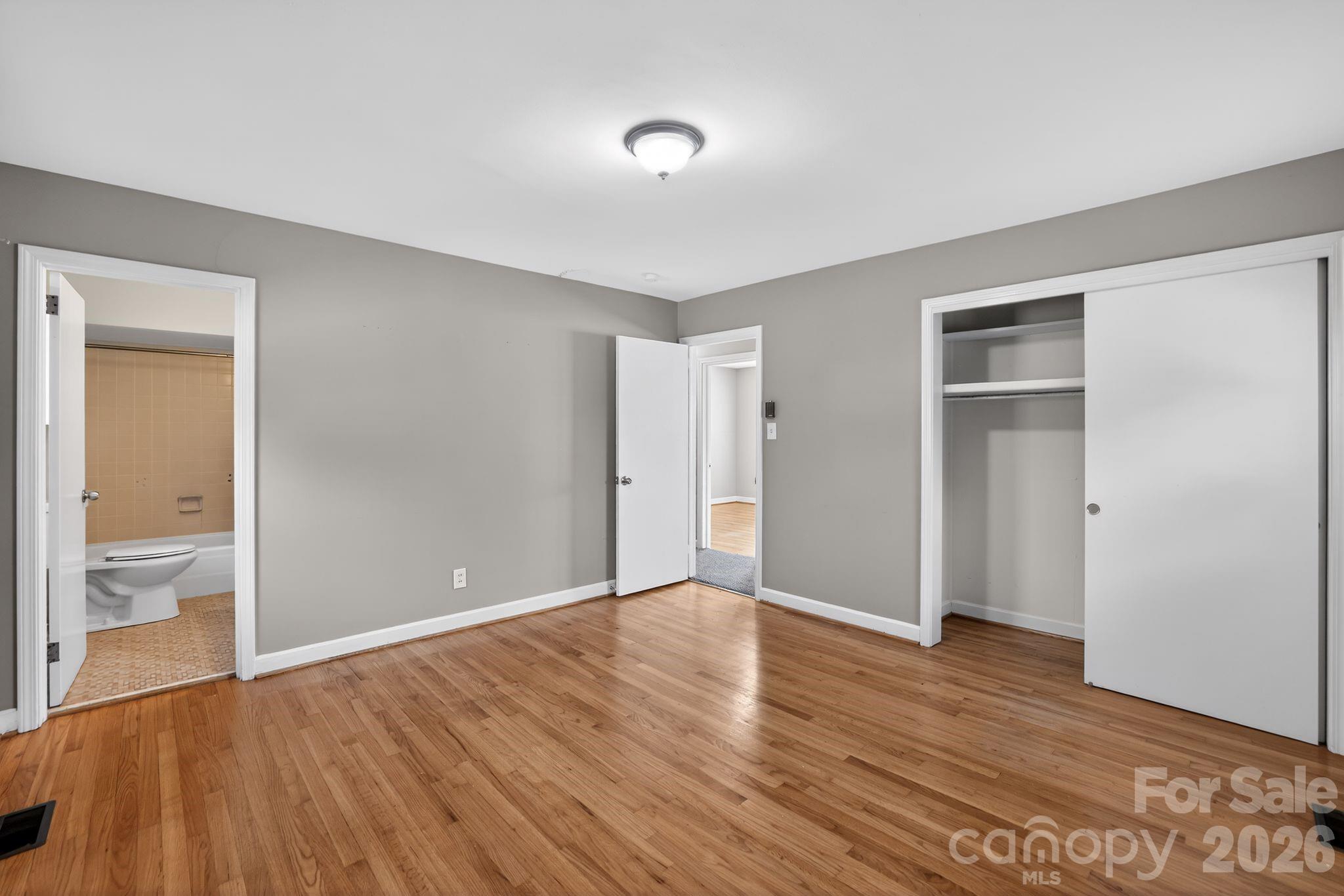 212 N Pine Lake Drive — Spartanburg