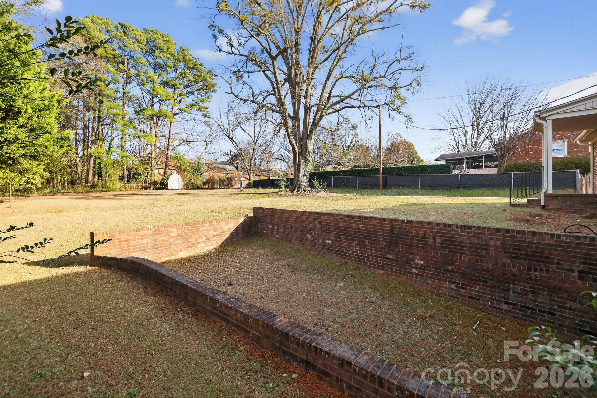 212 N Pine Lake Drive — Spartanburg