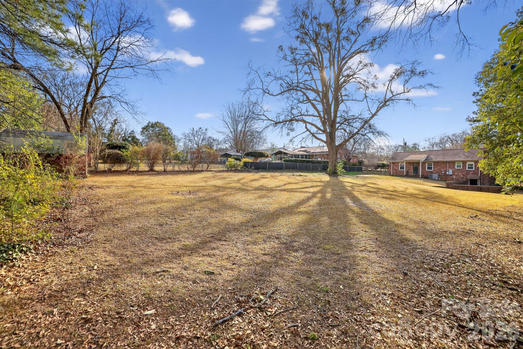 212 N Pine Lake Drive — Spartanburg