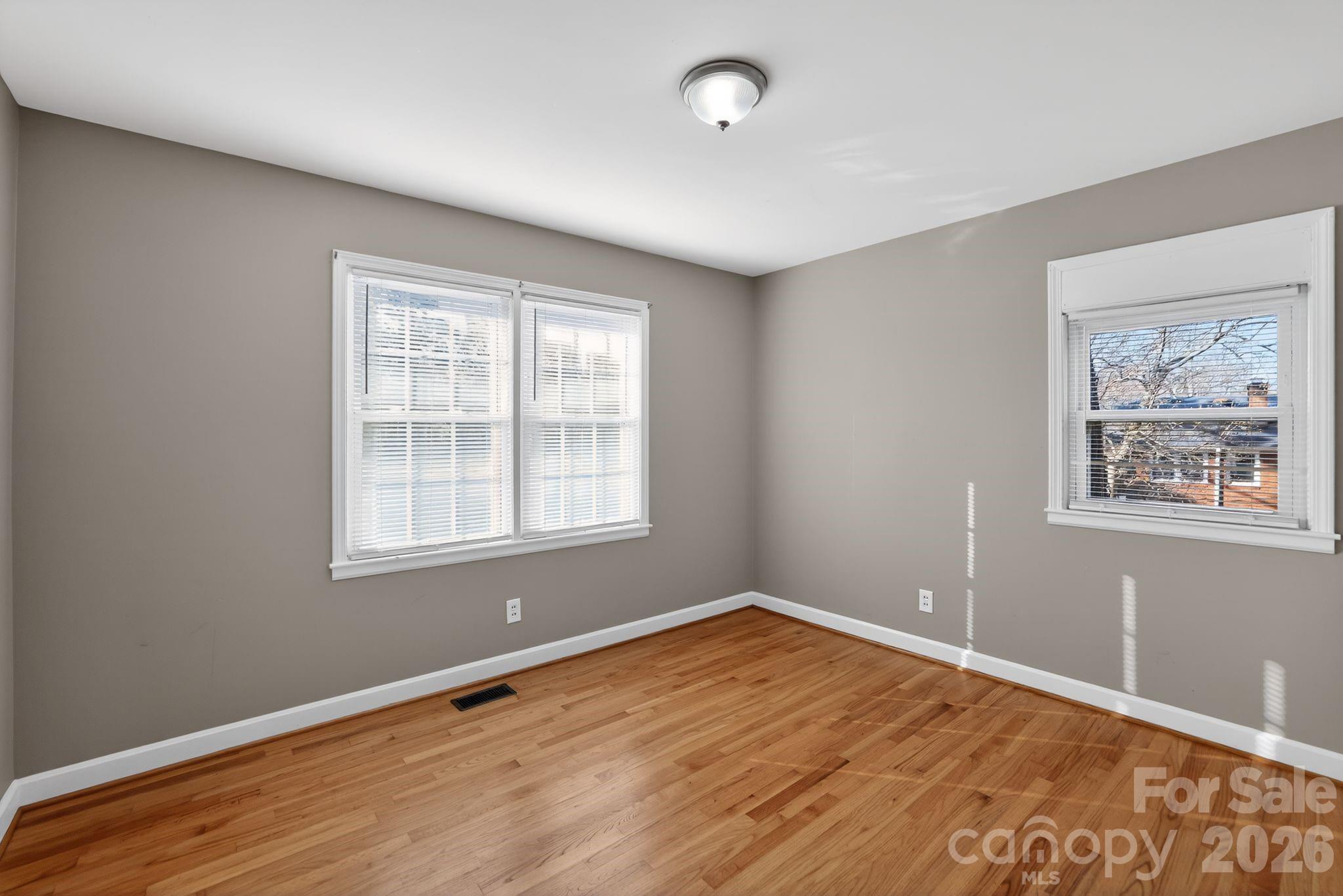 212 N Pine Lake Drive — Spartanburg