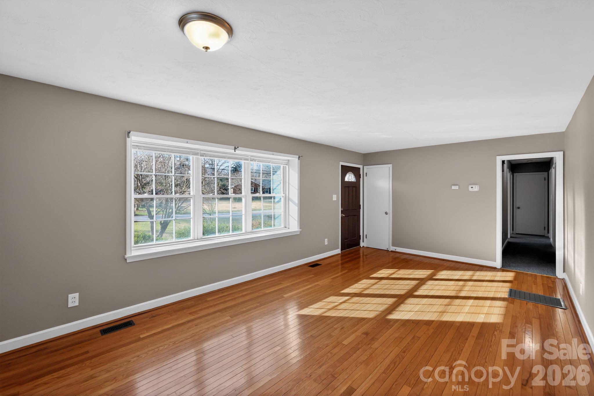 212 N Pine Lake Drive — Spartanburg