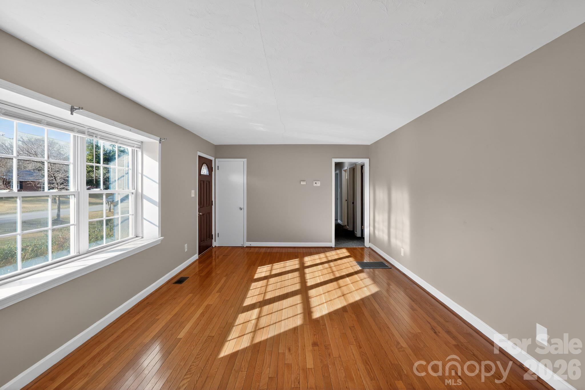 212 N Pine Lake Drive — Spartanburg