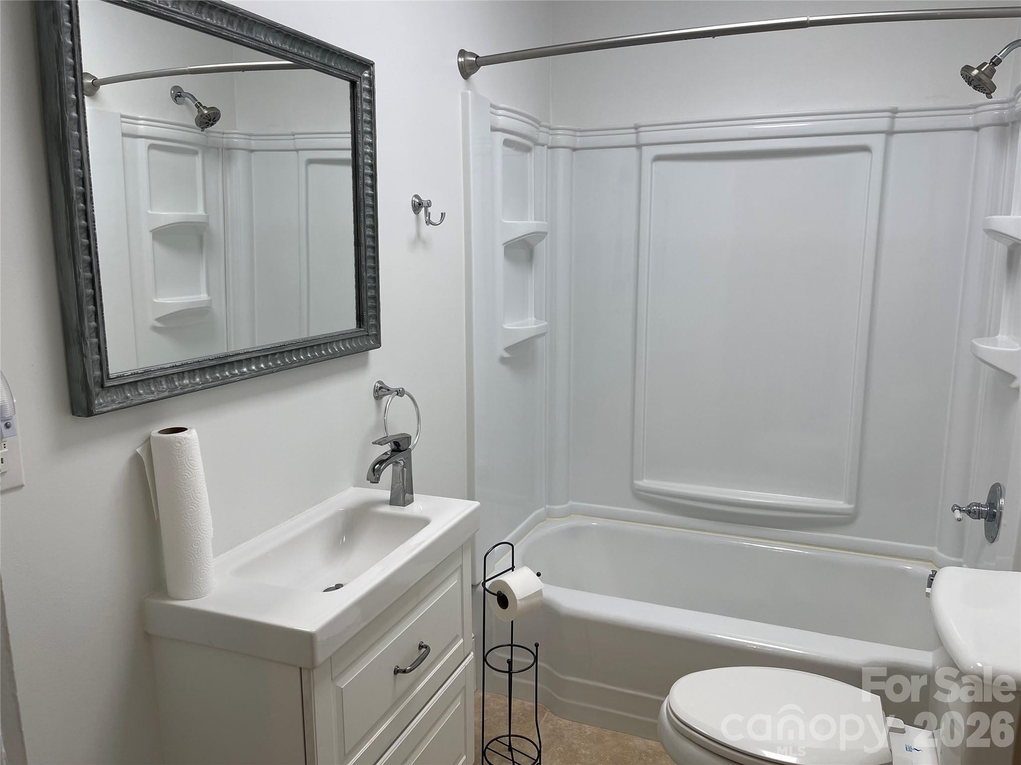 268 Oakland Road — Spindale
