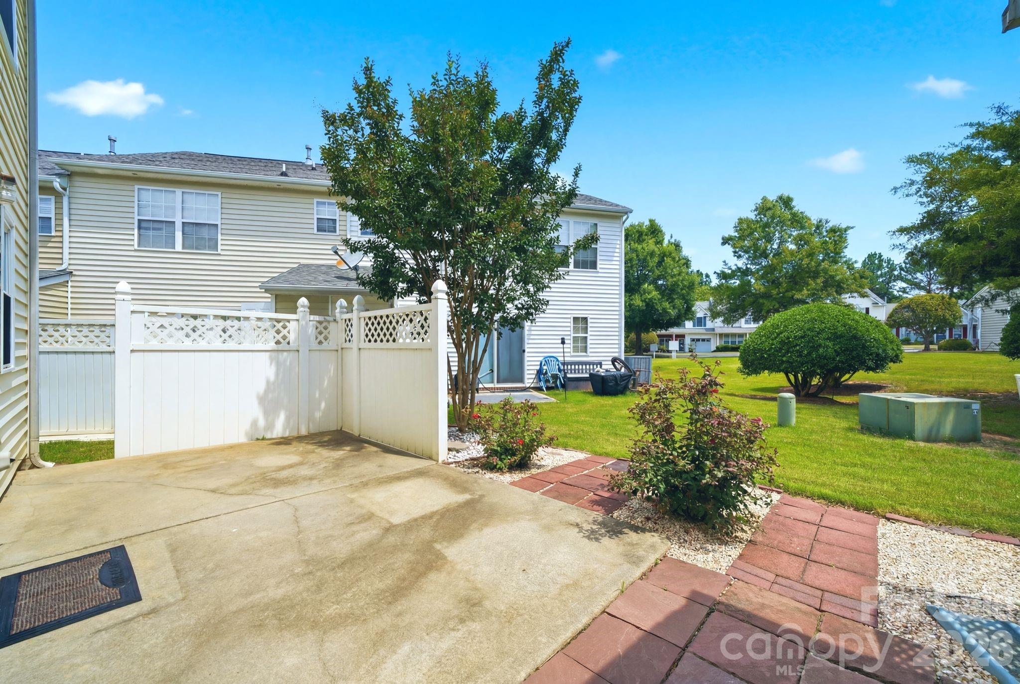 8038 Long House Lane — Fort Mill