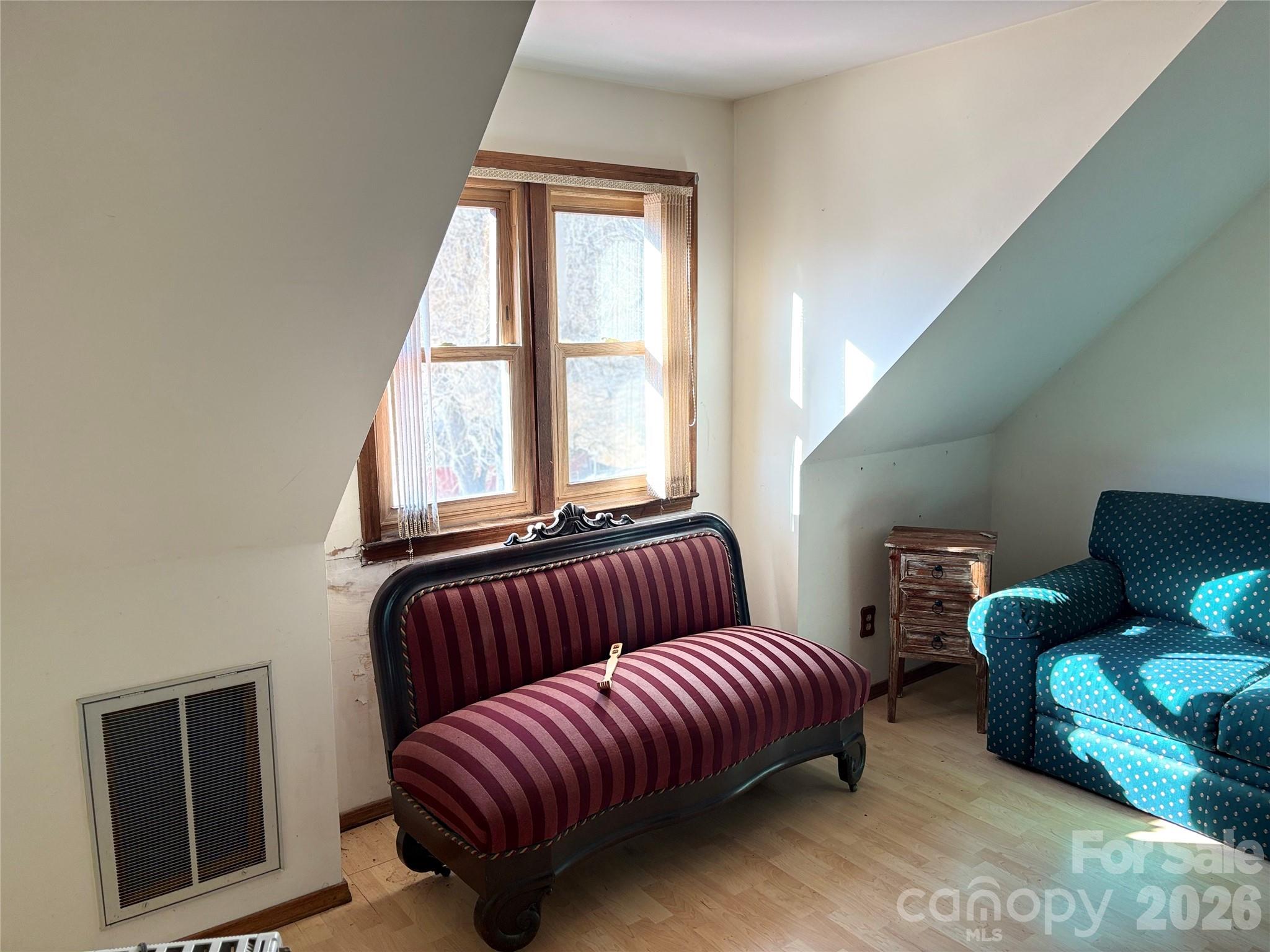 219 Rocking Horse Trail — Burnsville