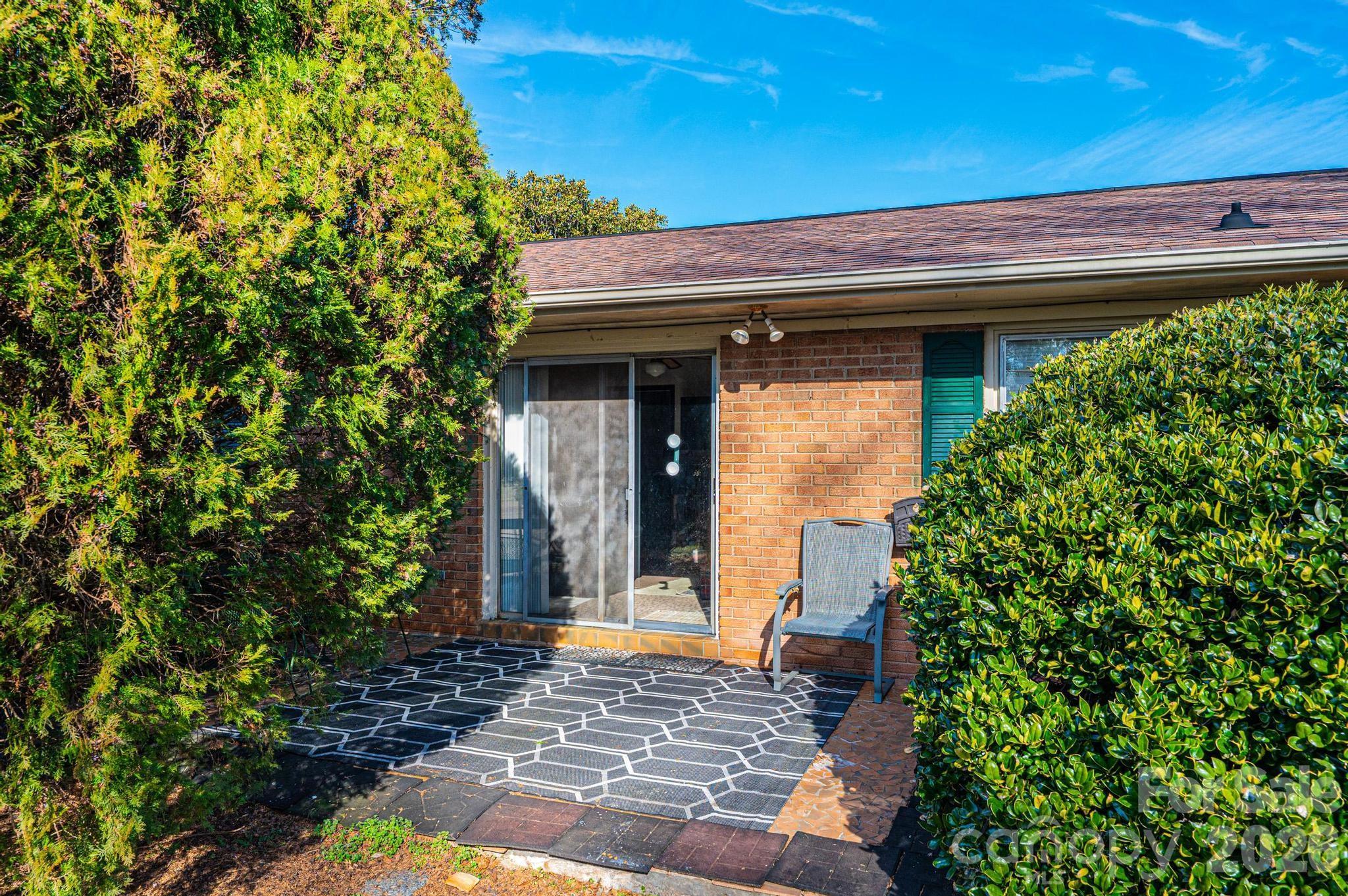 2347 Plainfield Drive — Conover