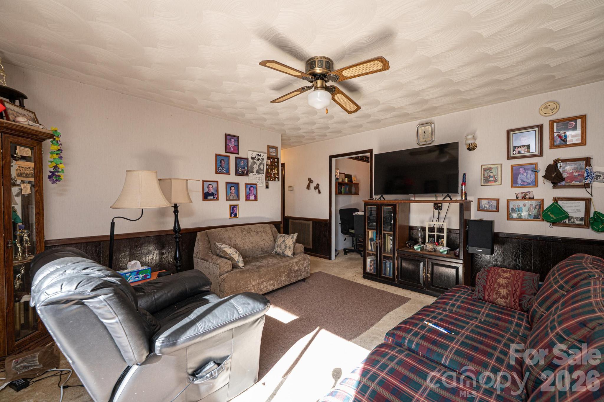 2347 Plainfield Drive — Conover