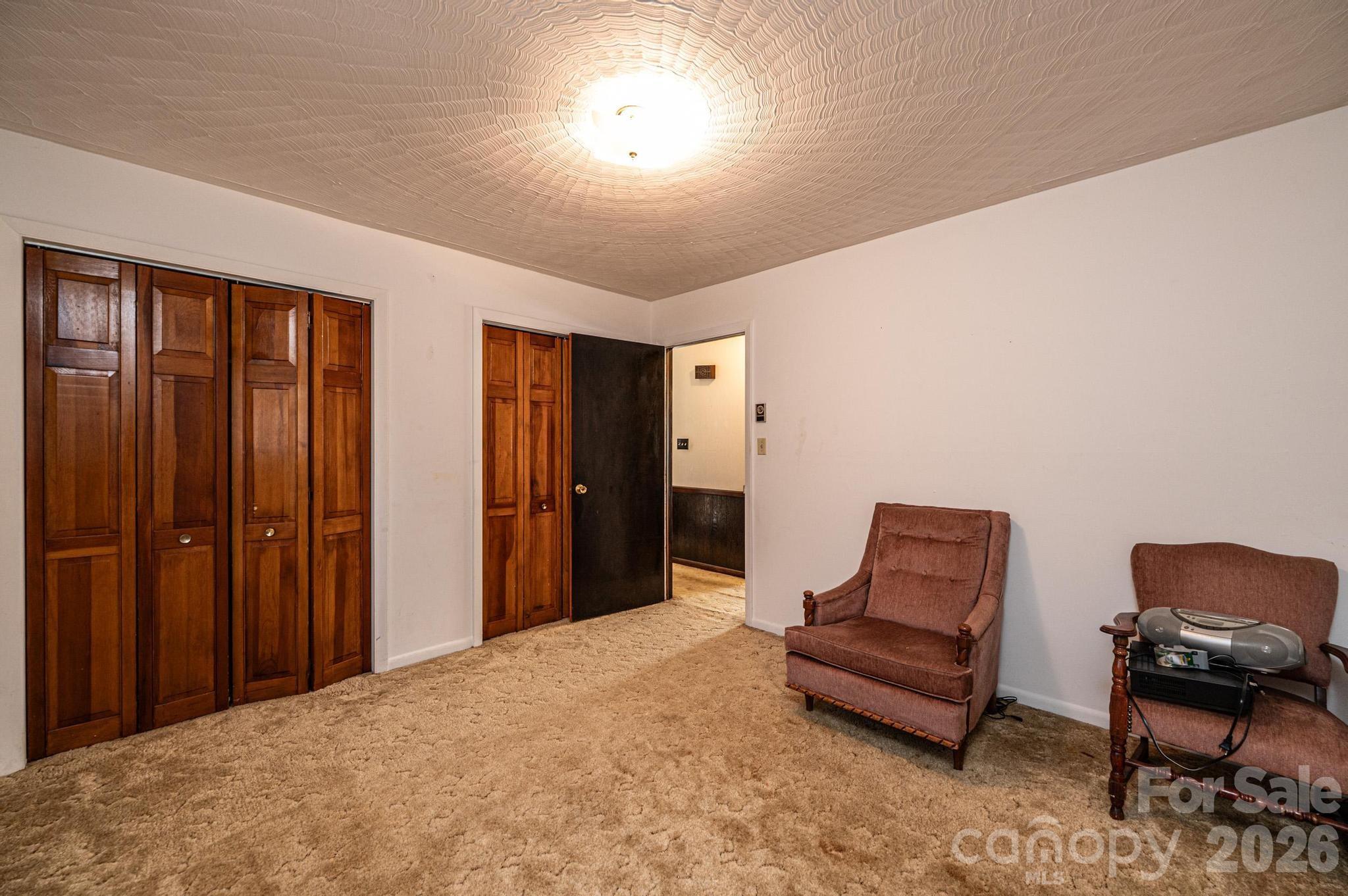 2347 Plainfield Drive — Conover