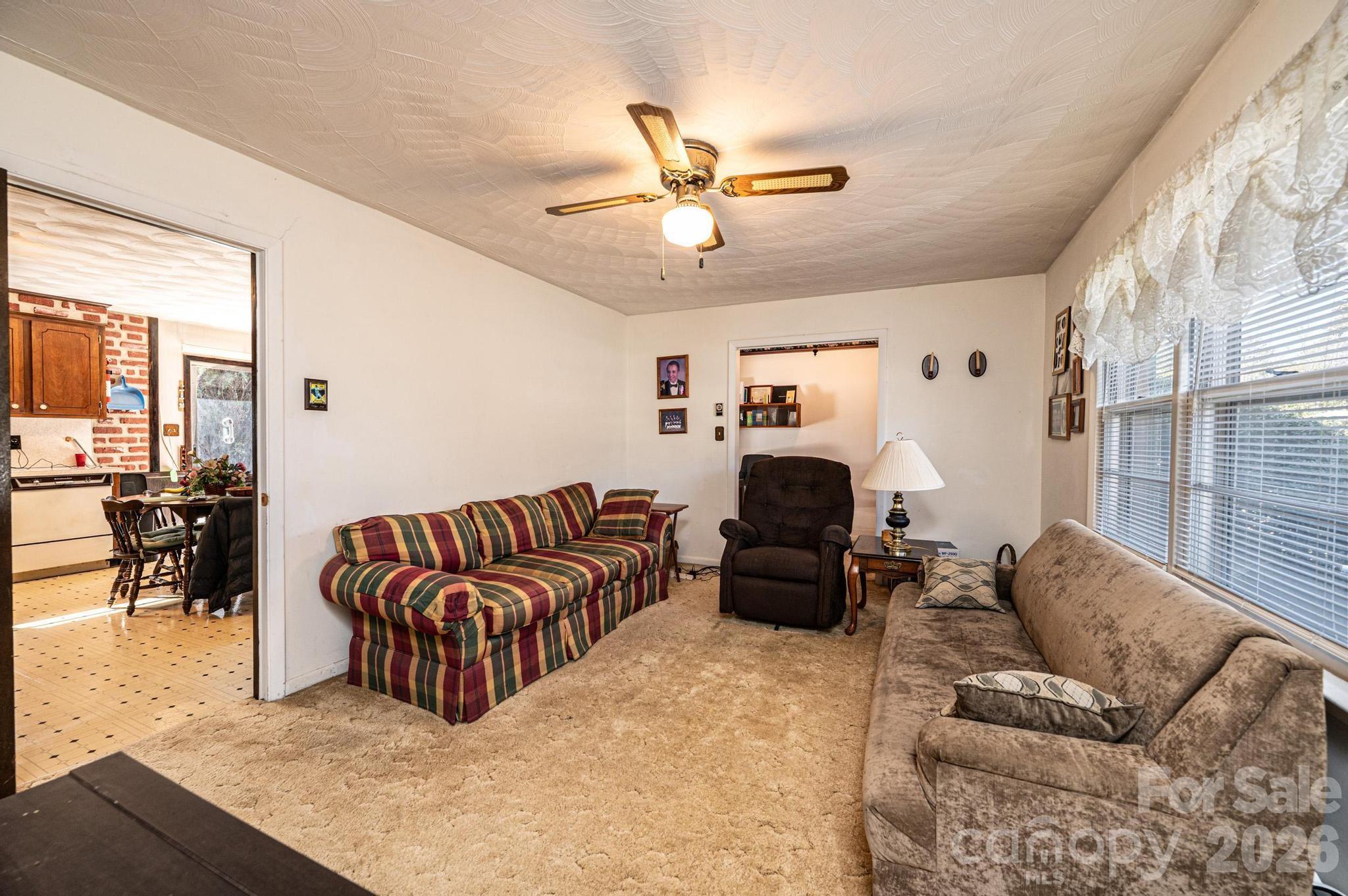 2347 Plainfield Drive — Conover
