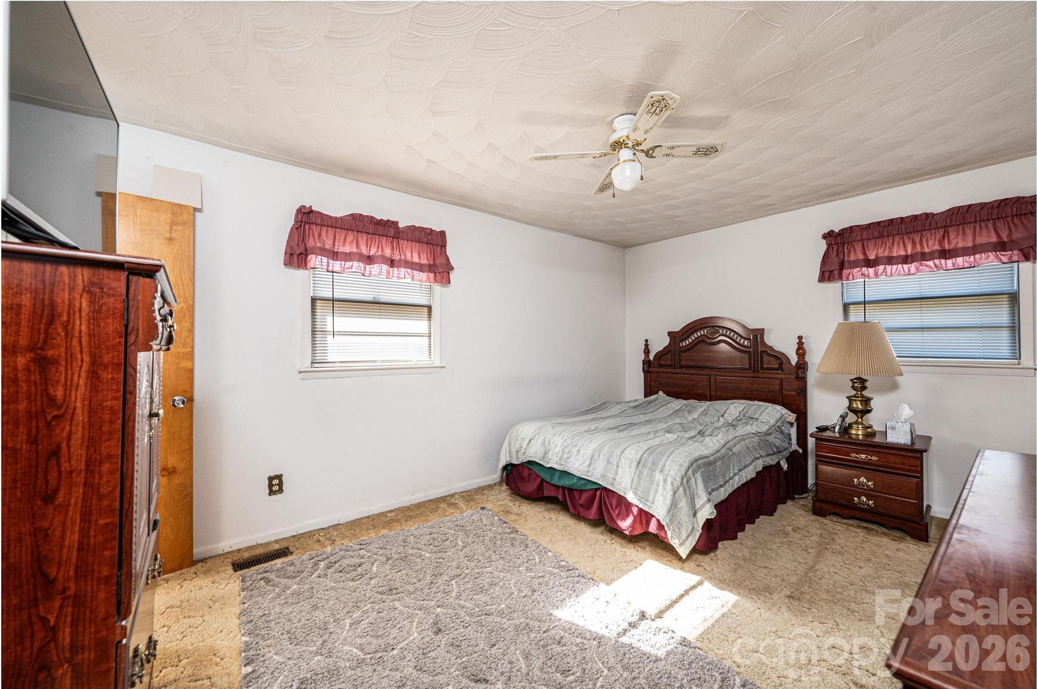 2347 Plainfield Drive — Conover