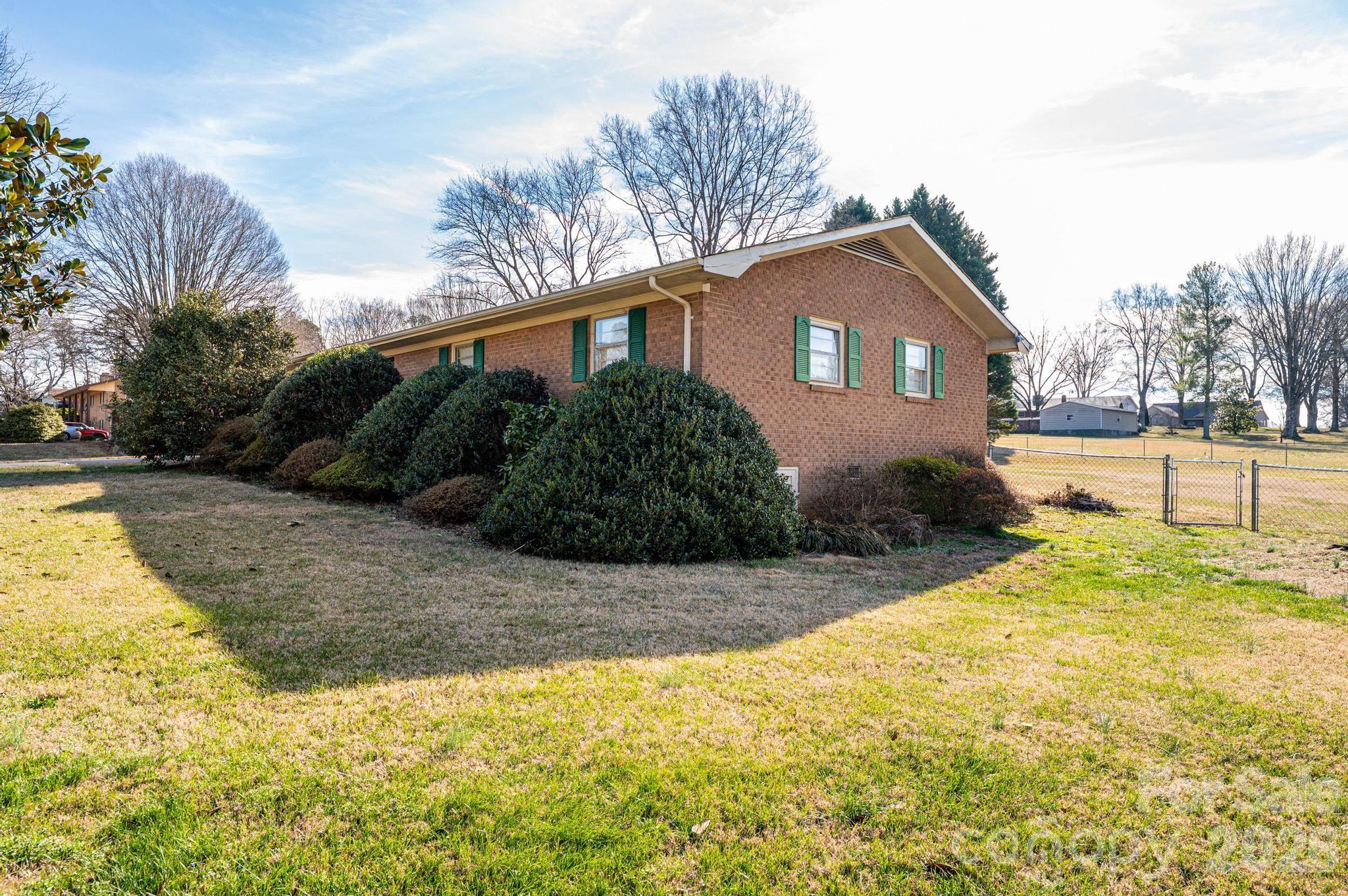 2347 Plainfield Drive — Conover