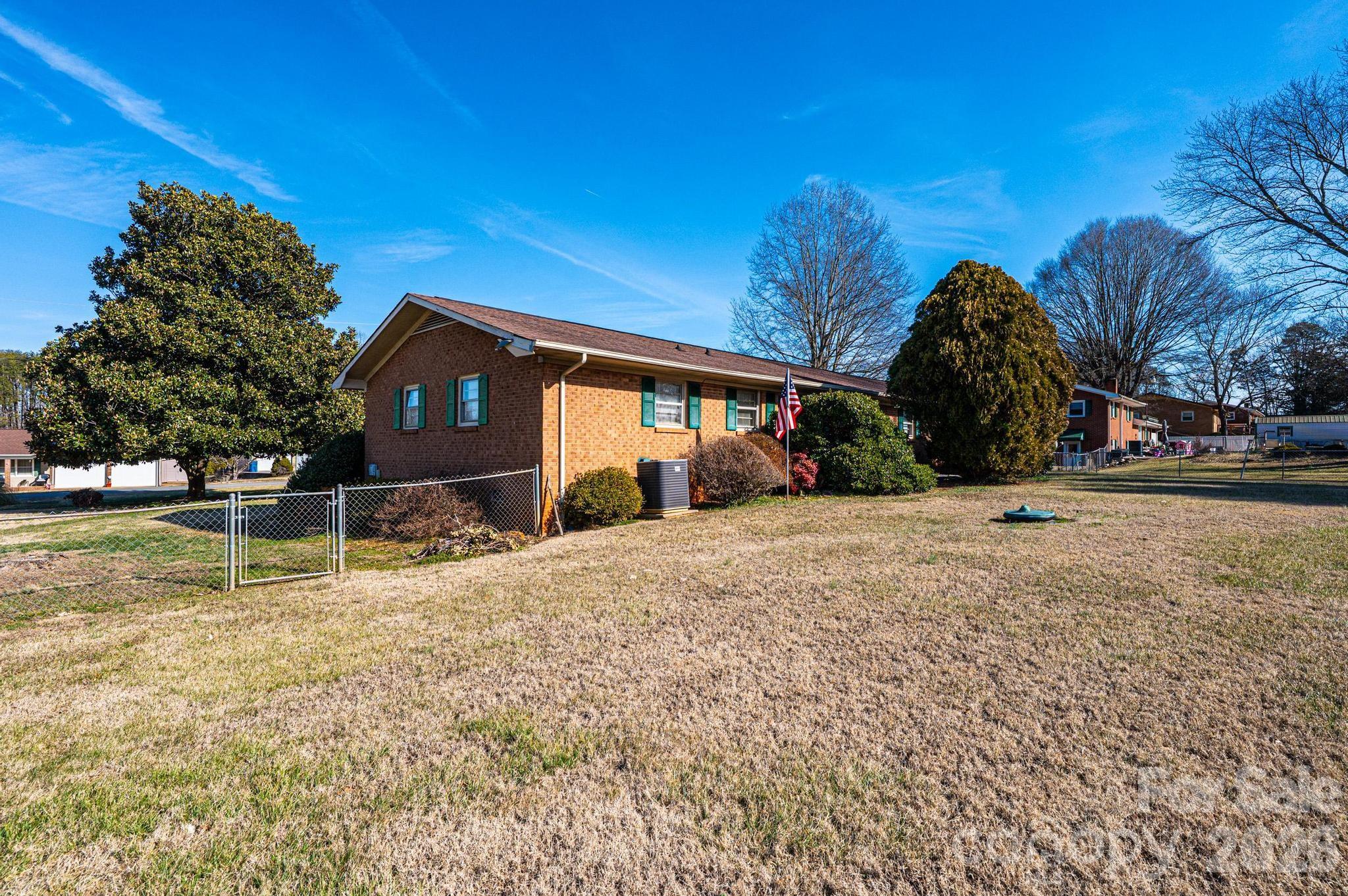 2347 Plainfield Drive — Conover