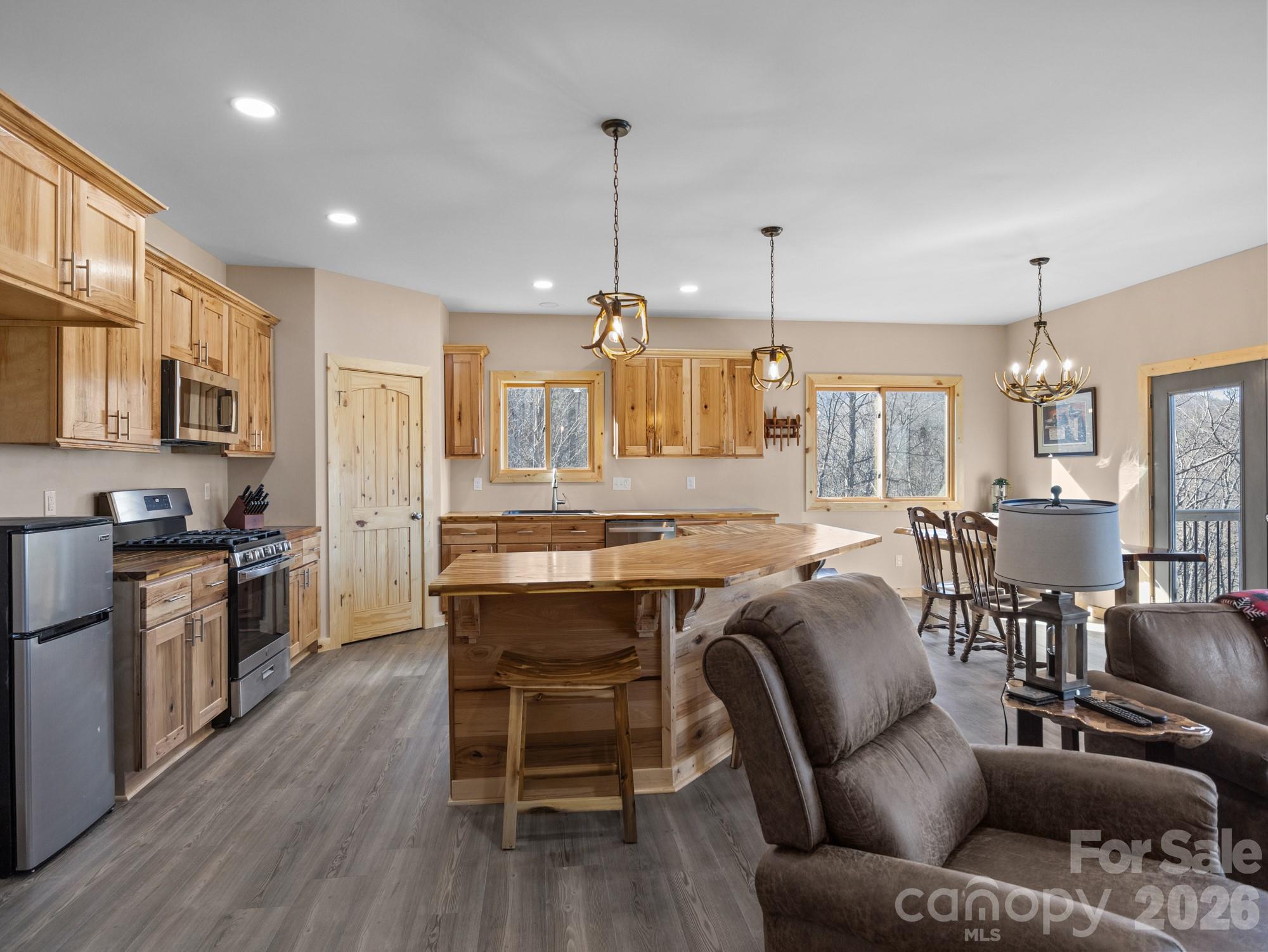 225 Aurora Lane — Tryon