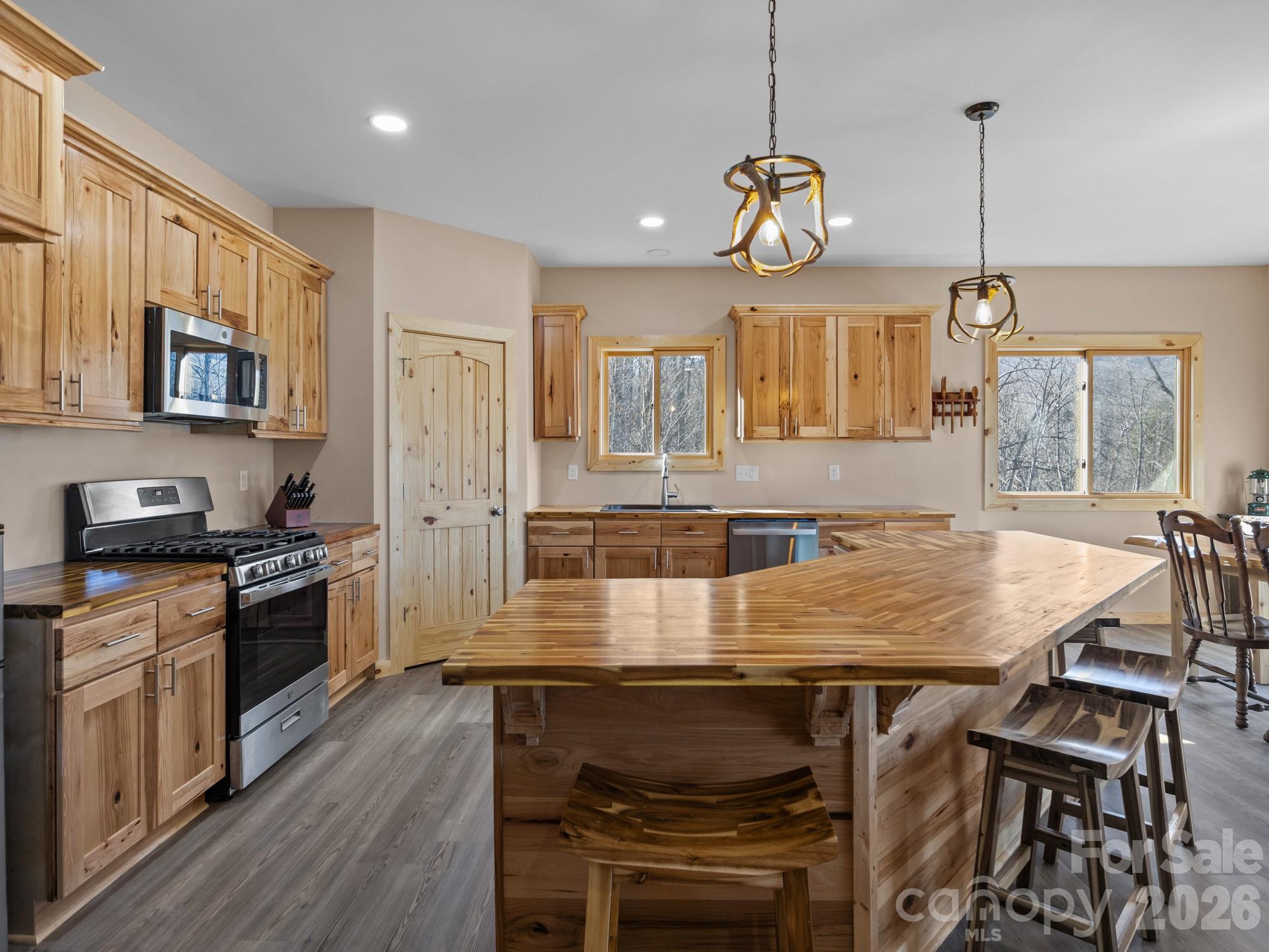 225 Aurora Lane — Tryon