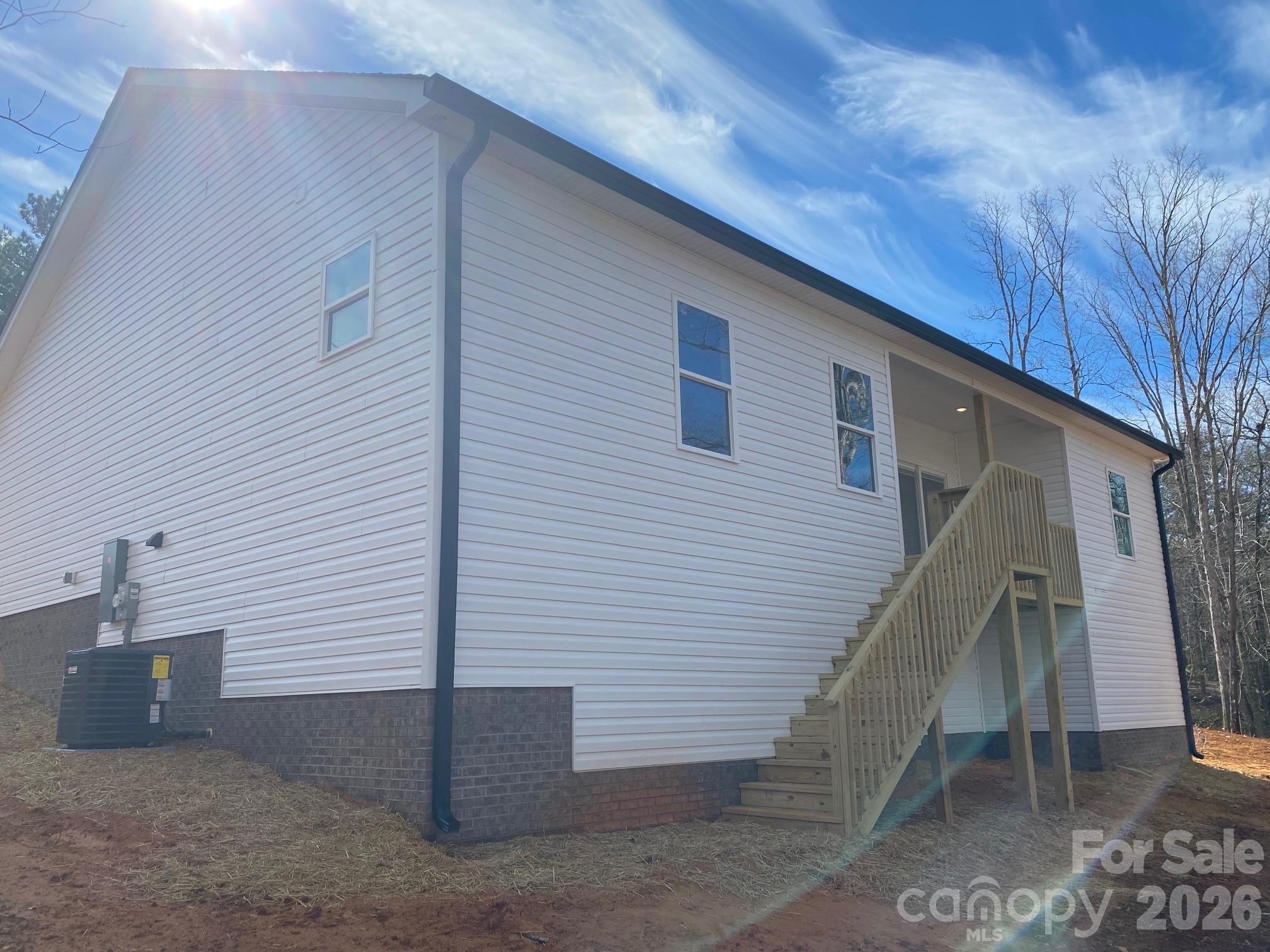 128 Hedgeline Drive — Troy