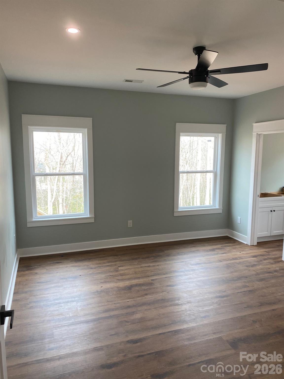 128 Hedgeline Drive — Troy