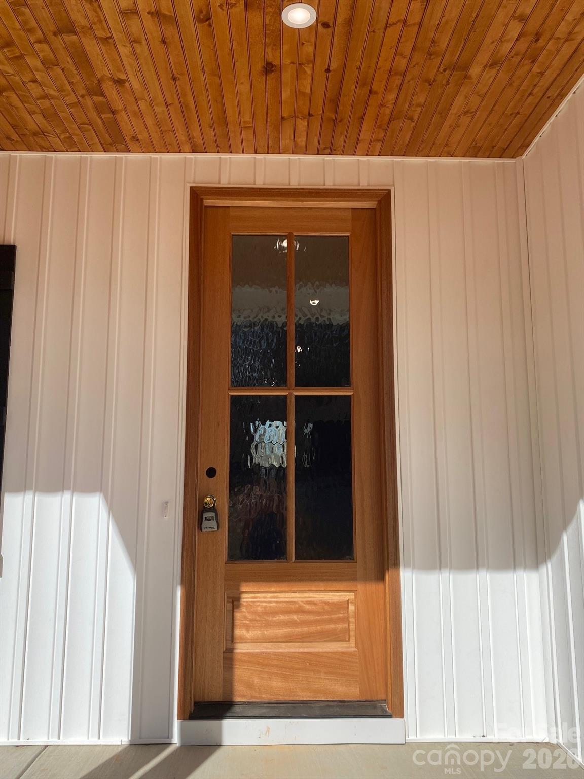 128 Hedgeline Drive — Troy