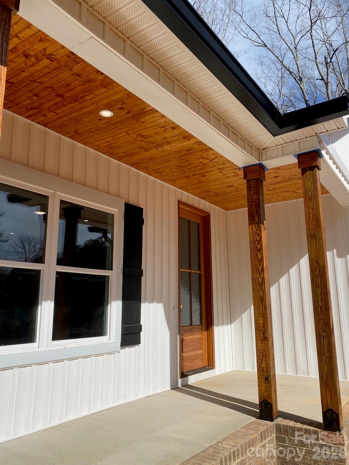 128 Hedgeline Drive — Troy