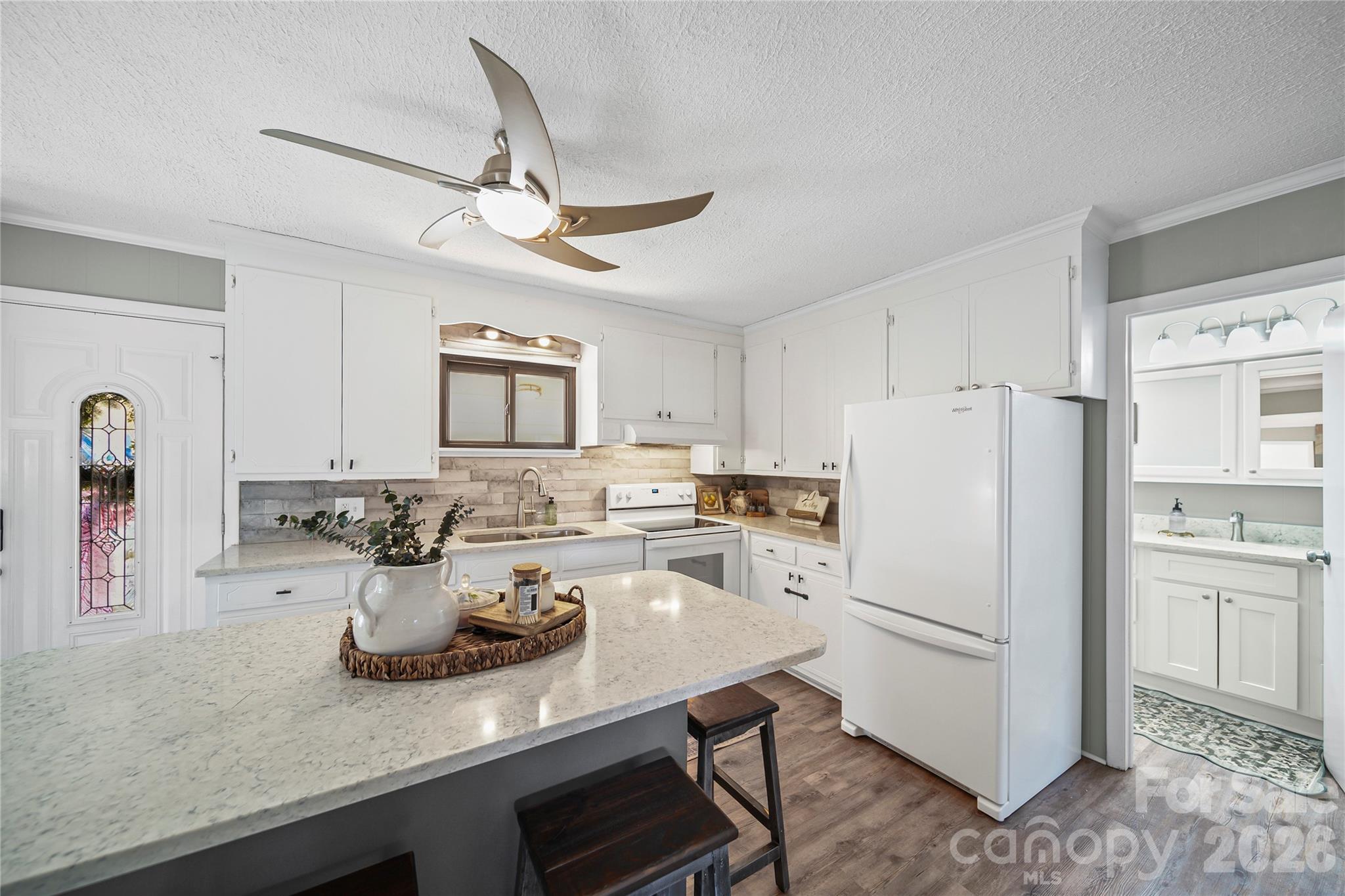 162 Vineyard Road — Norwood