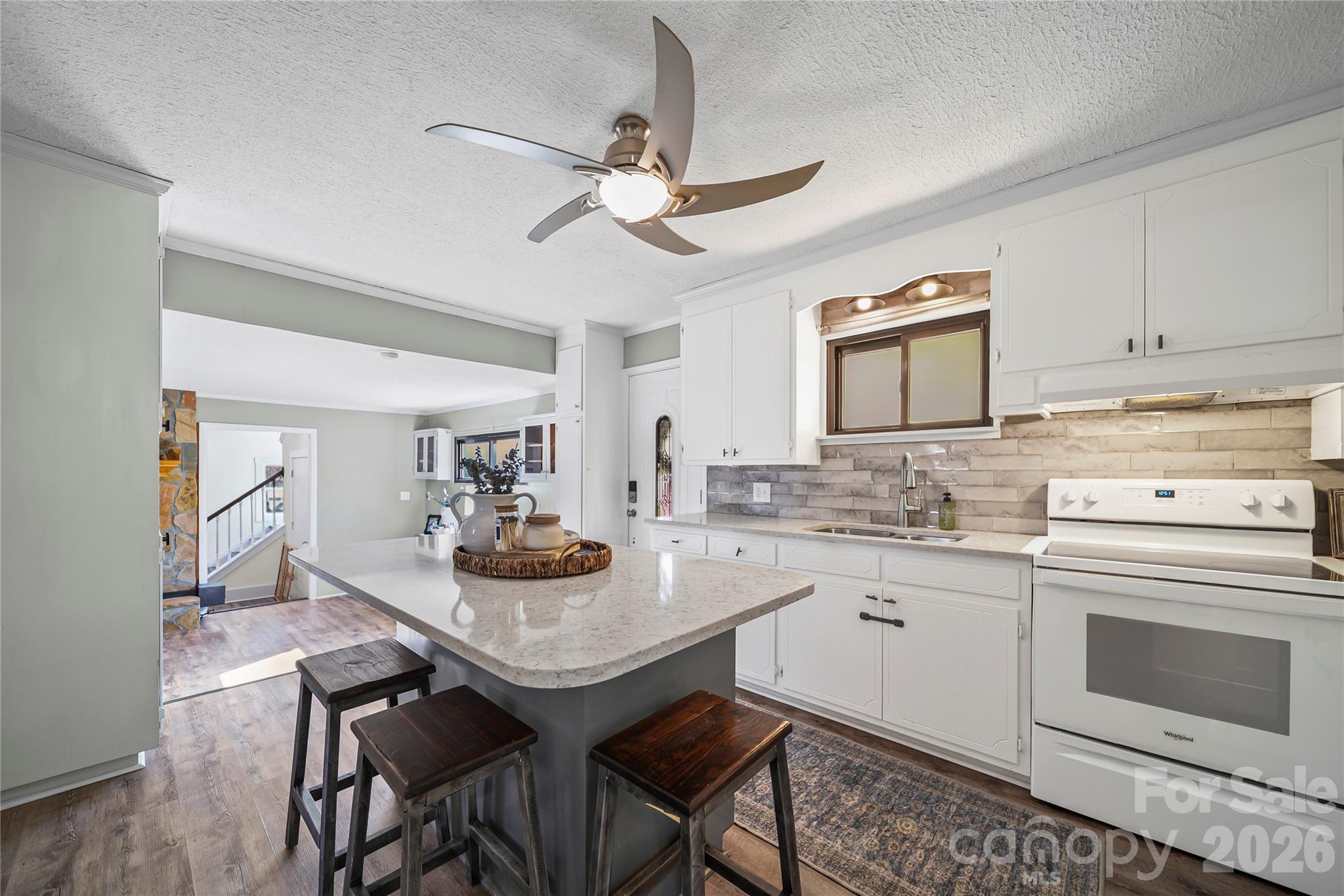 162 Vineyard Road — Norwood