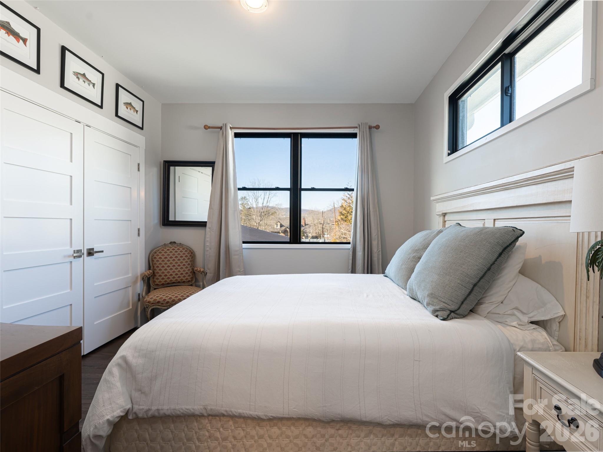 89 Vance Crescent Extension — Asheville
