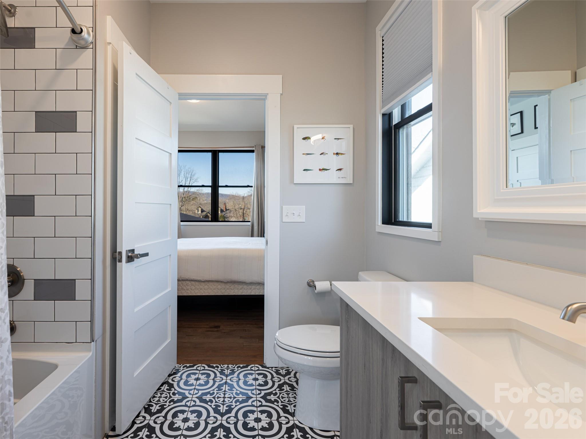 89 Vance Crescent Extension — Asheville