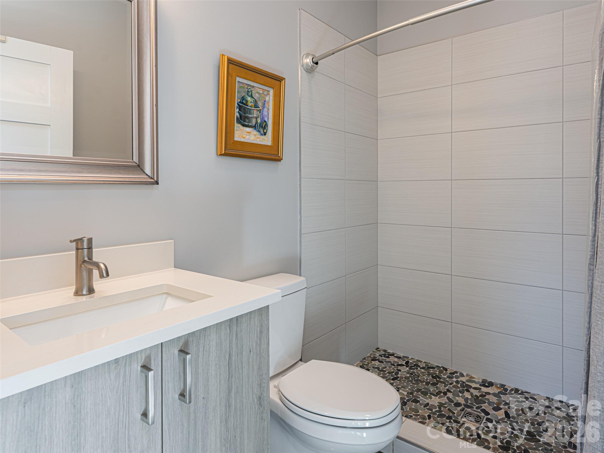 89 Vance Crescent Extension — Asheville