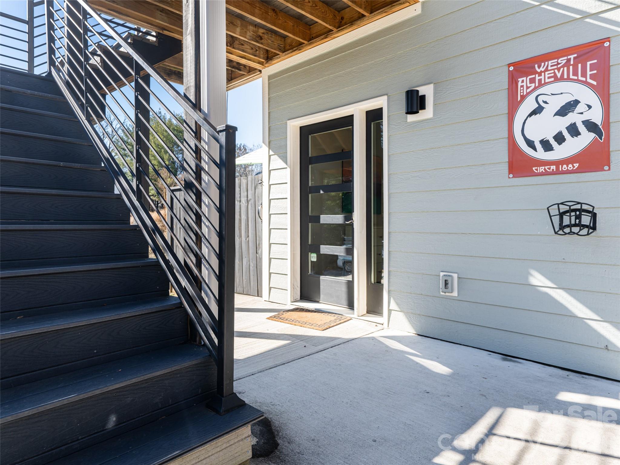 89 Vance Crescent Extension — Asheville
