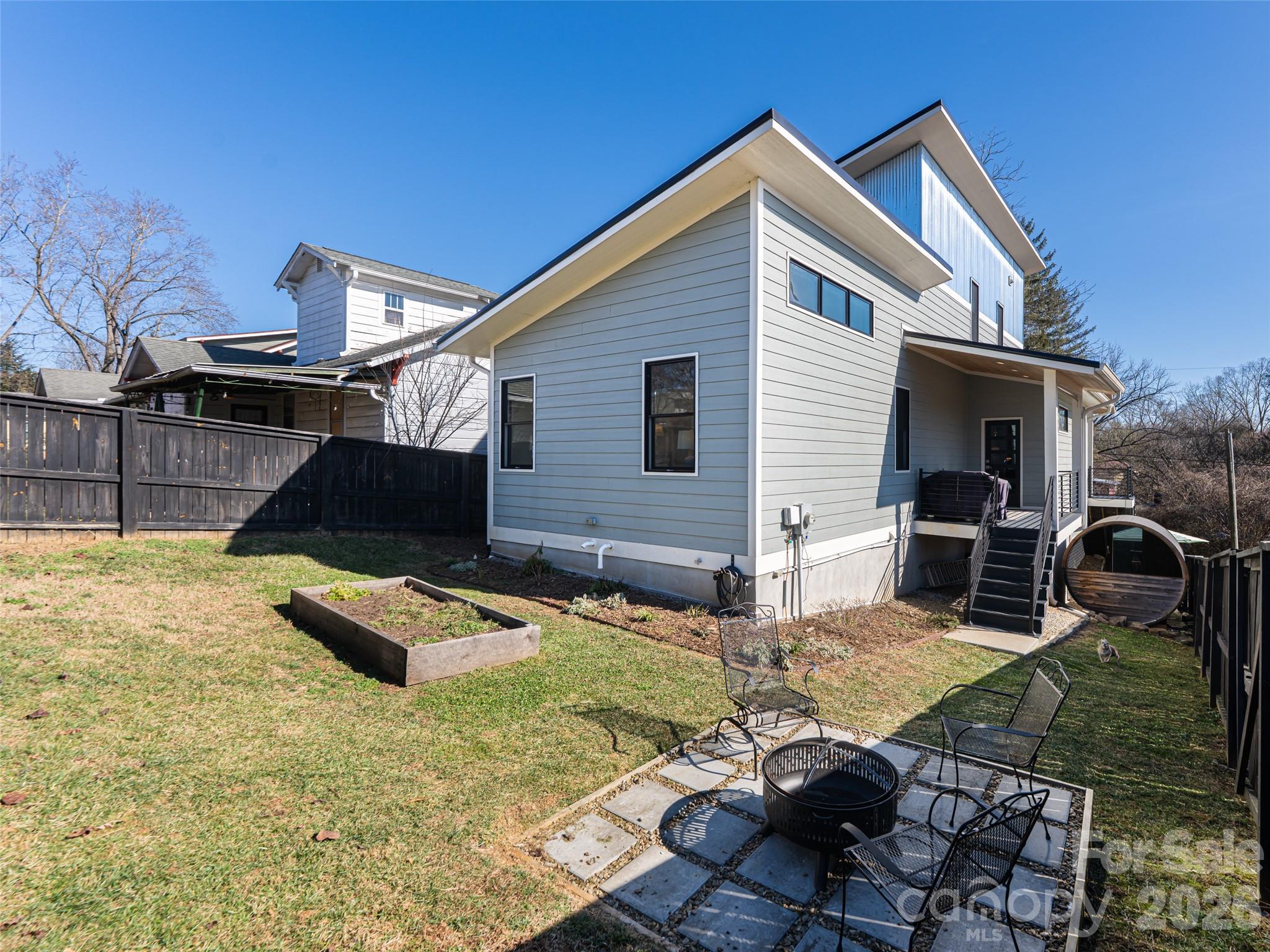 89 Vance Crescent Extension — Asheville