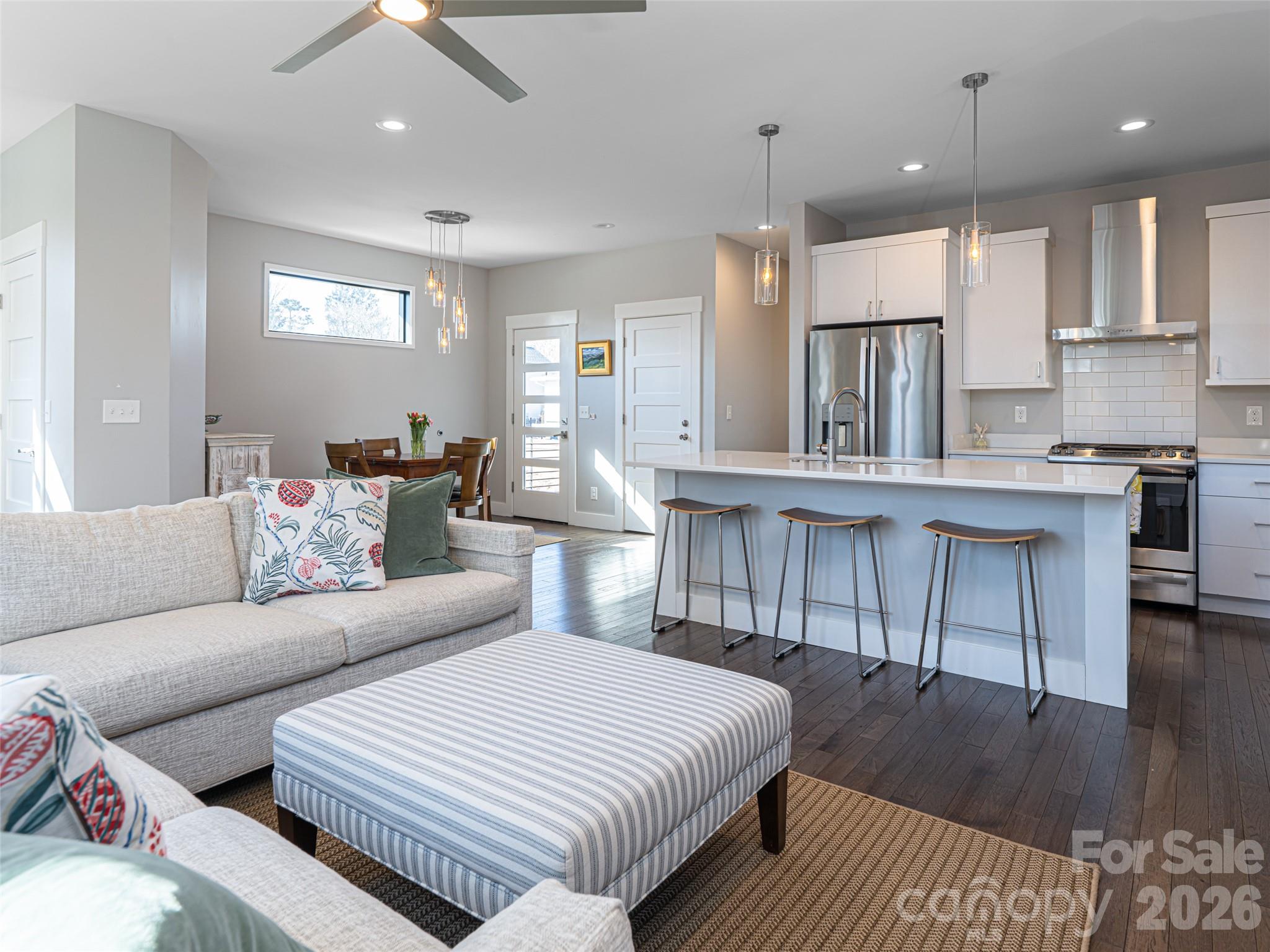 89 Vance Crescent Extension — Asheville