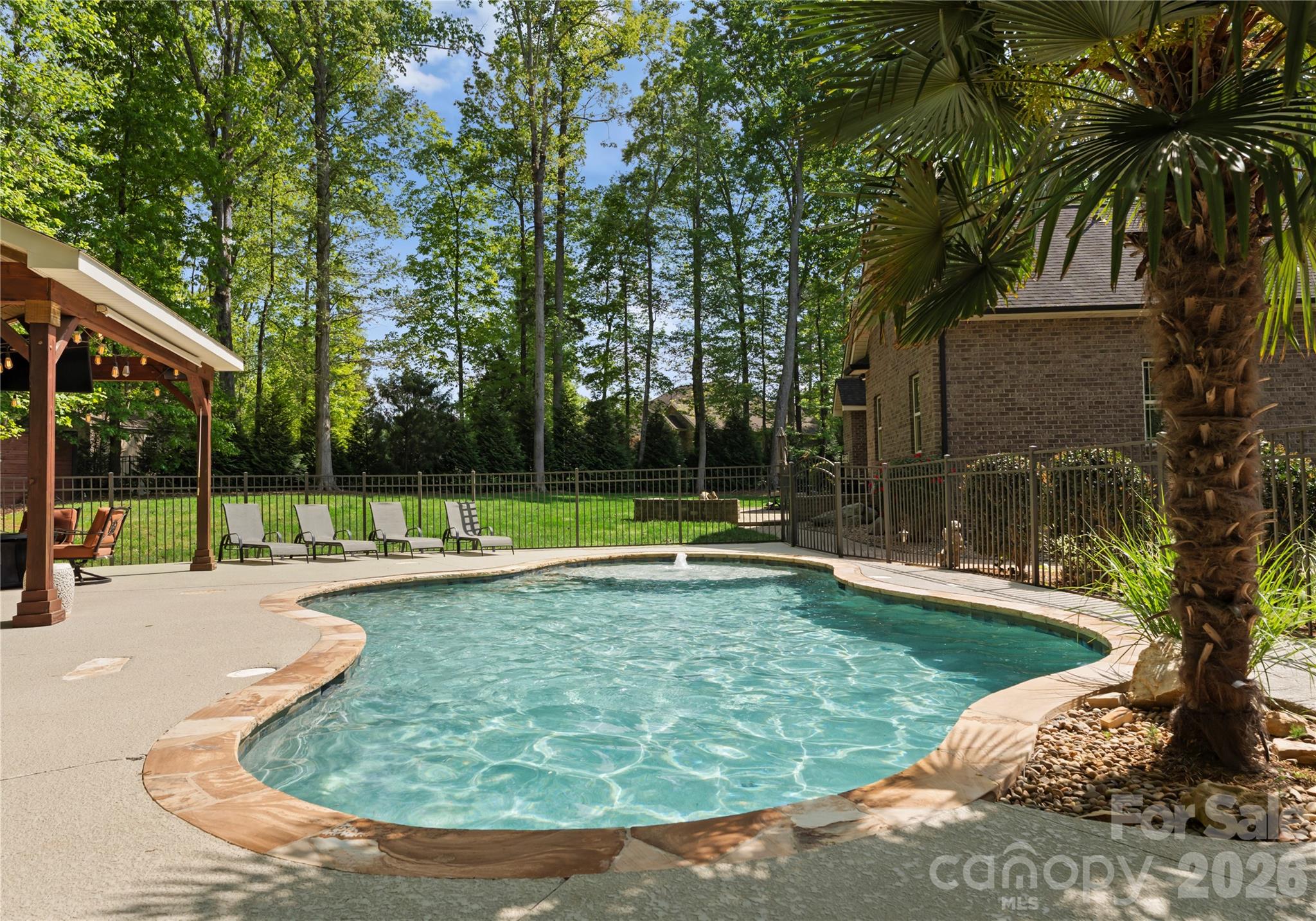 860 Arrow Point Lane — Davidson