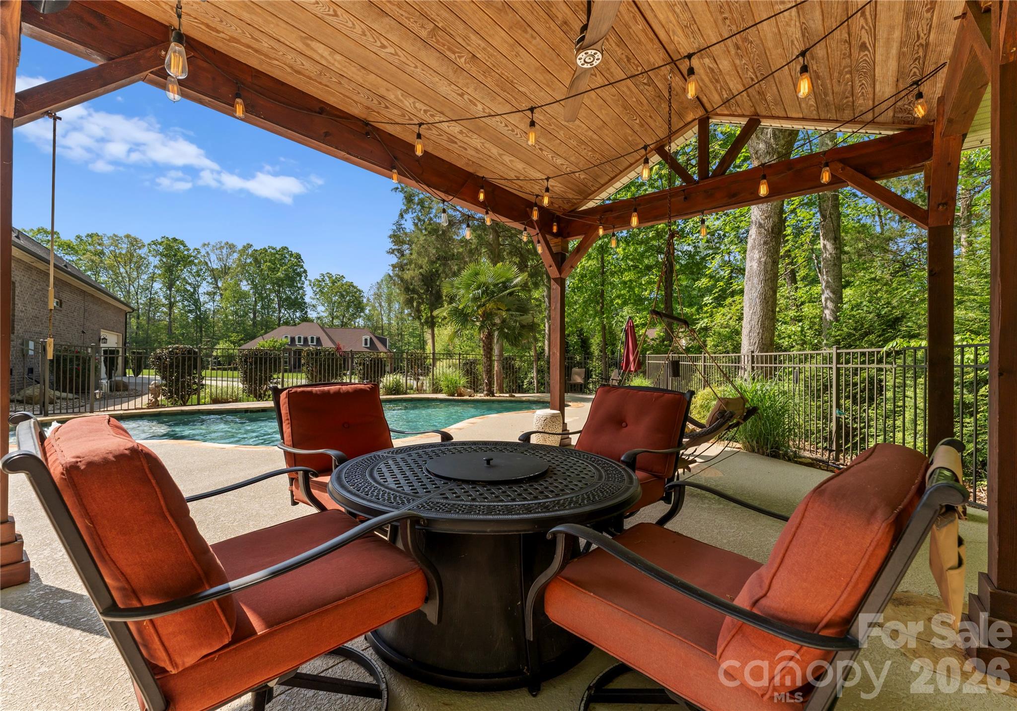 860 Arrow Point Lane — Davidson