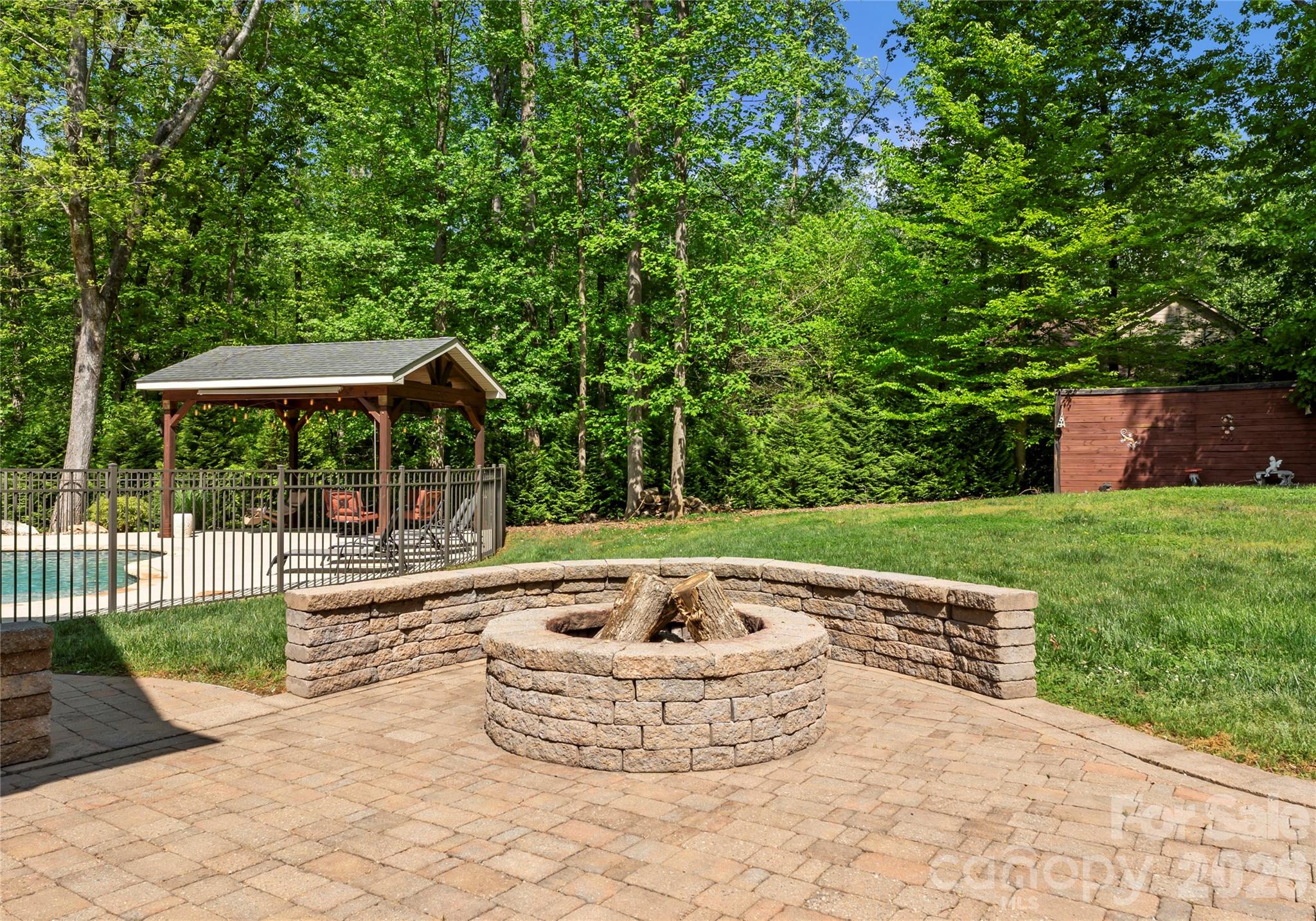 860 Arrow Point Lane — Davidson