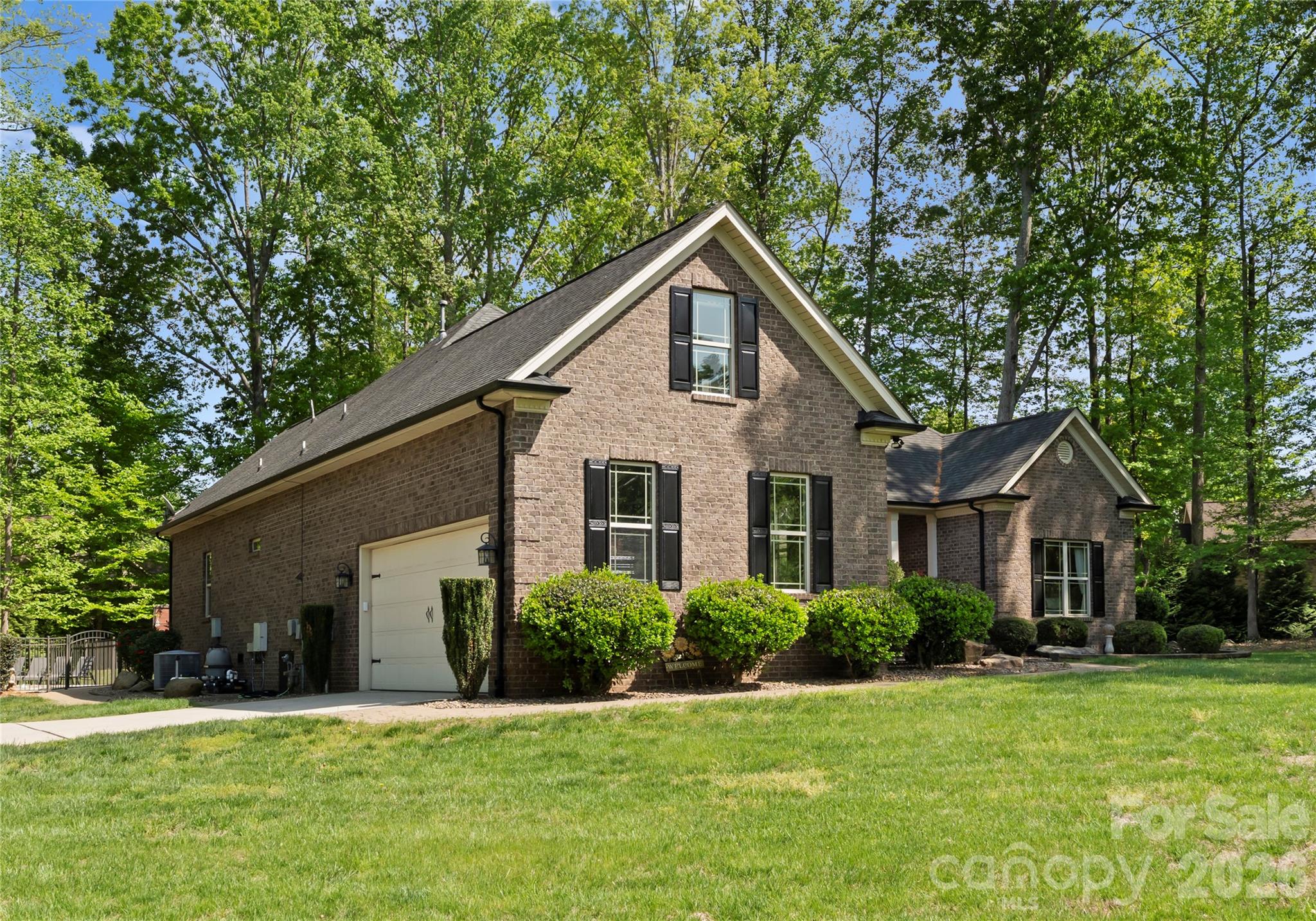 860 Arrow Point Lane — Davidson