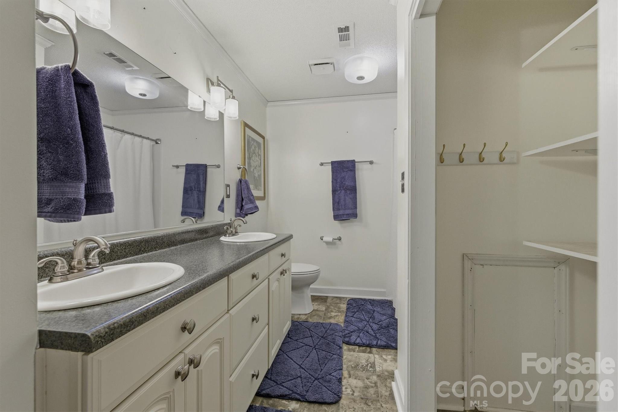 3132 Stoney Brook Drive — Lenoir
