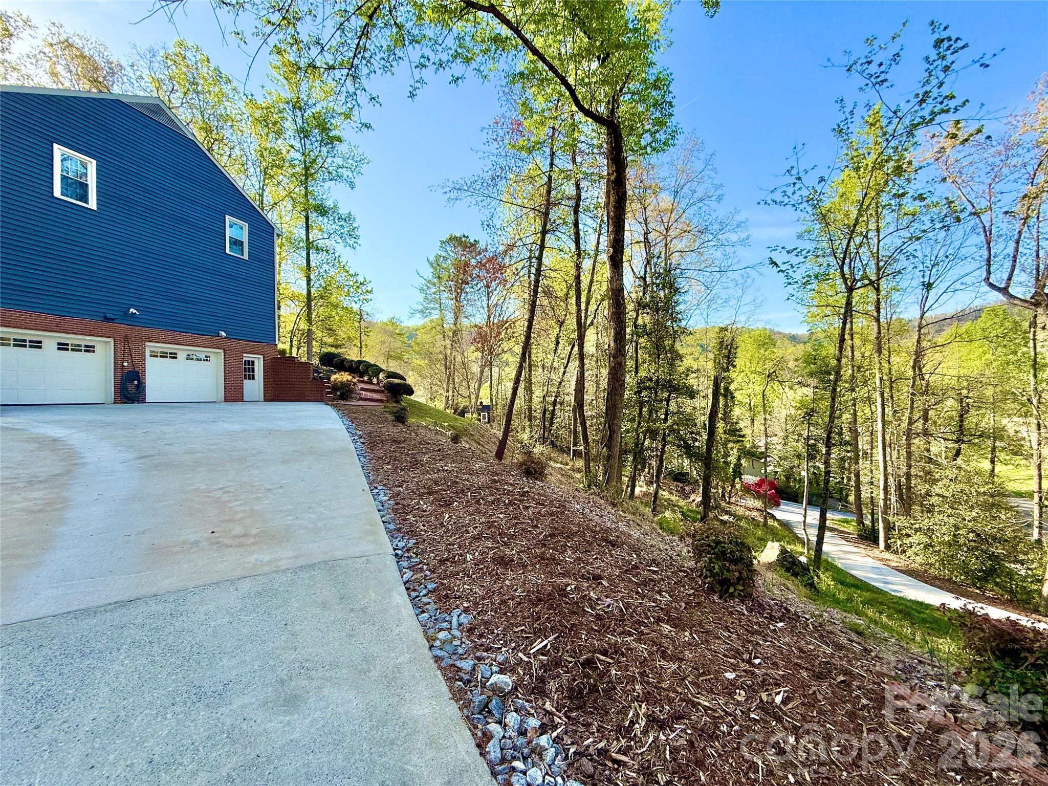 3132 Stoney Brook Drive — Lenoir
