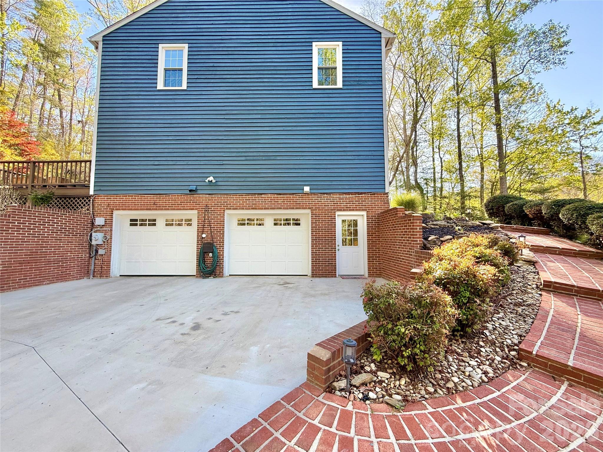 3132 Stoney Brook Drive — Lenoir