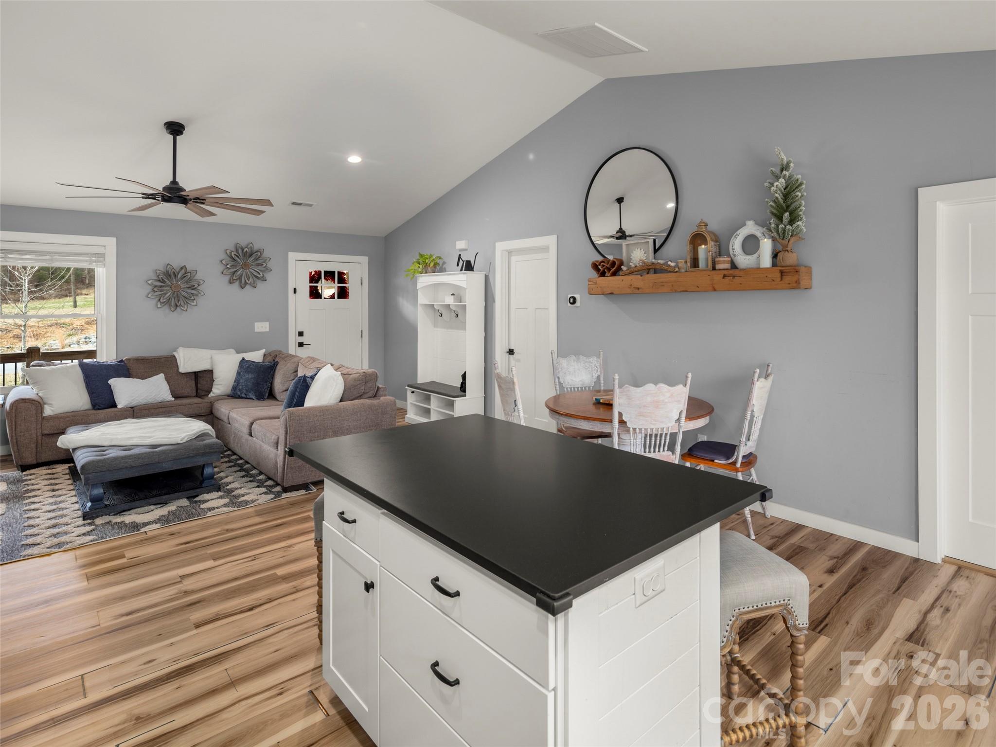 127 Walt Drive — Hendersonville
