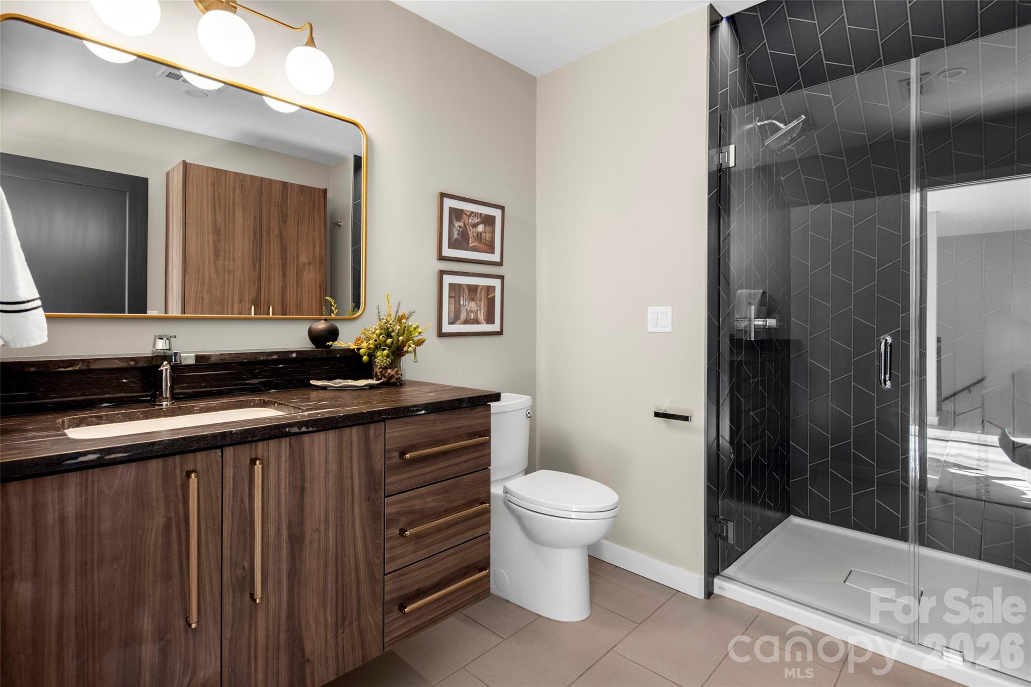 1202 Davis Mountain Road — Hendersonville