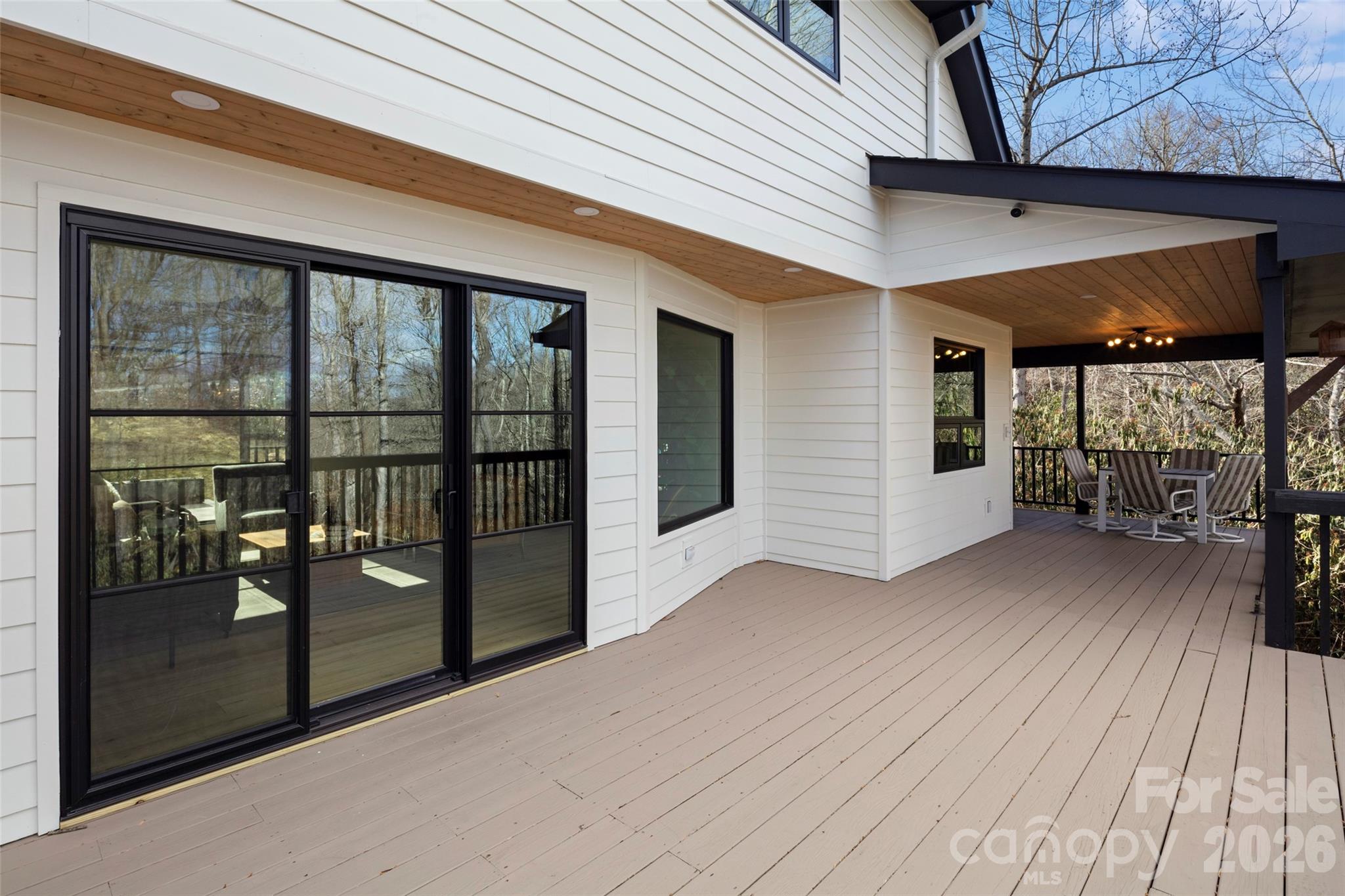 1202 Davis Mountain Road — Hendersonville
