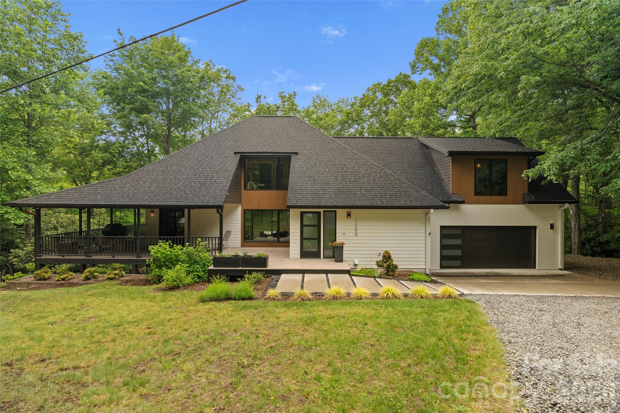 1202 Davis Mountain Road — Hendersonville