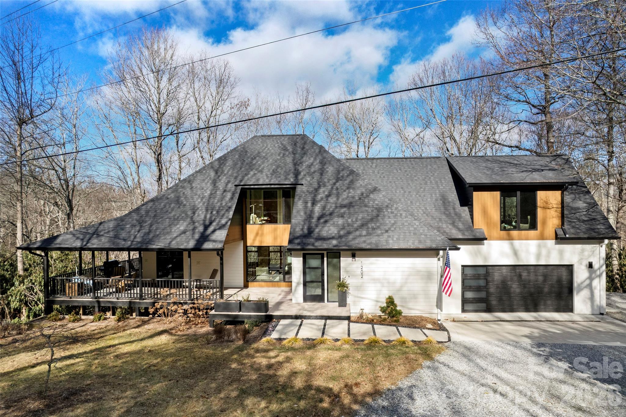 1202 Davis Mountain Road — Hendersonville