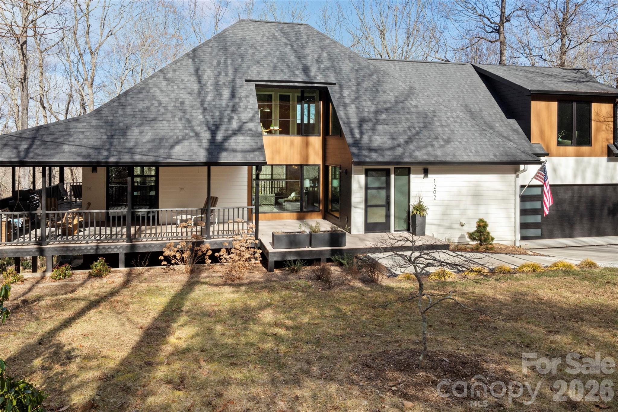 1202 Davis Mountain Road — Hendersonville